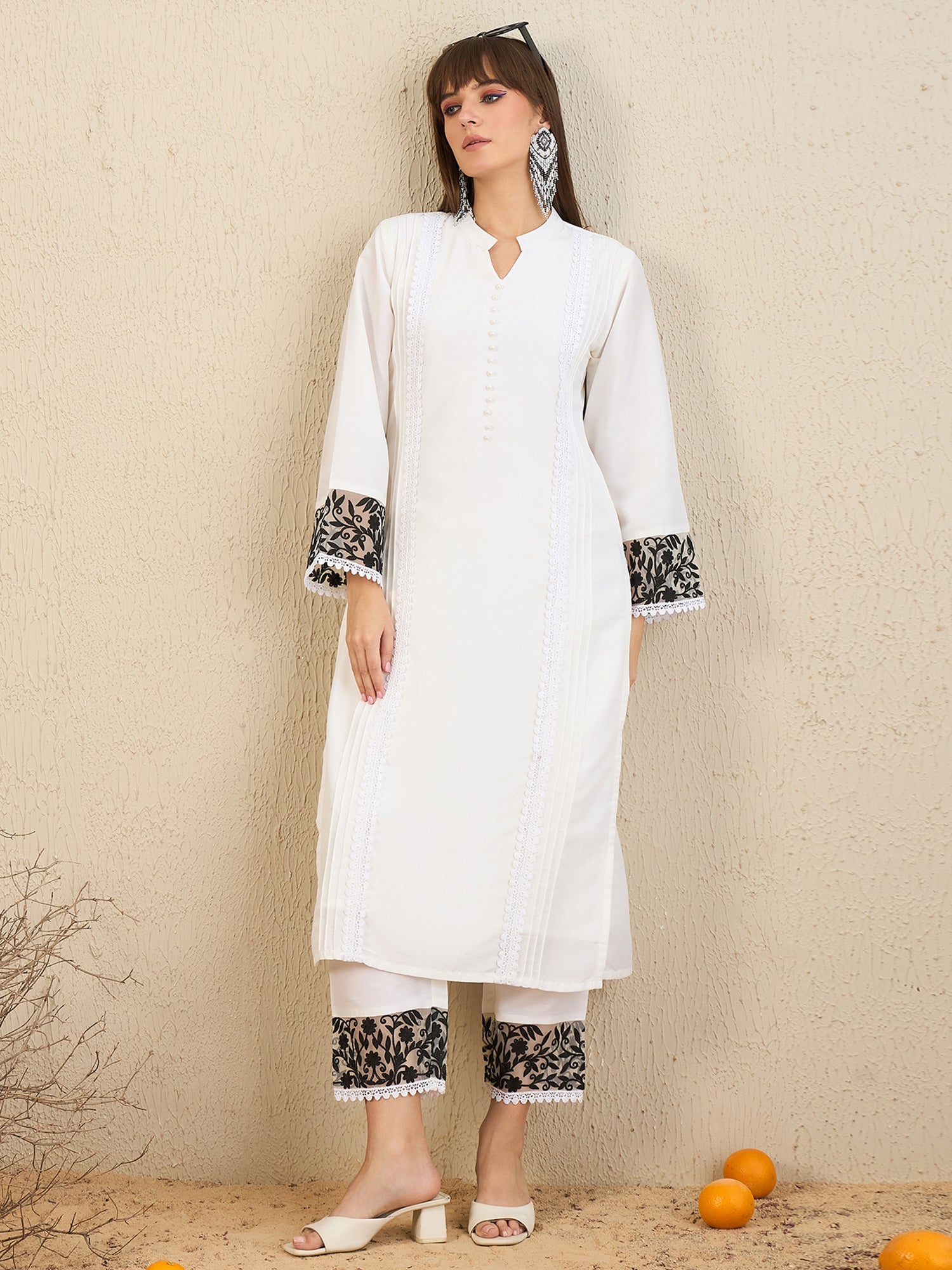 Women's White Silk Blend Kurta Set - Taantav