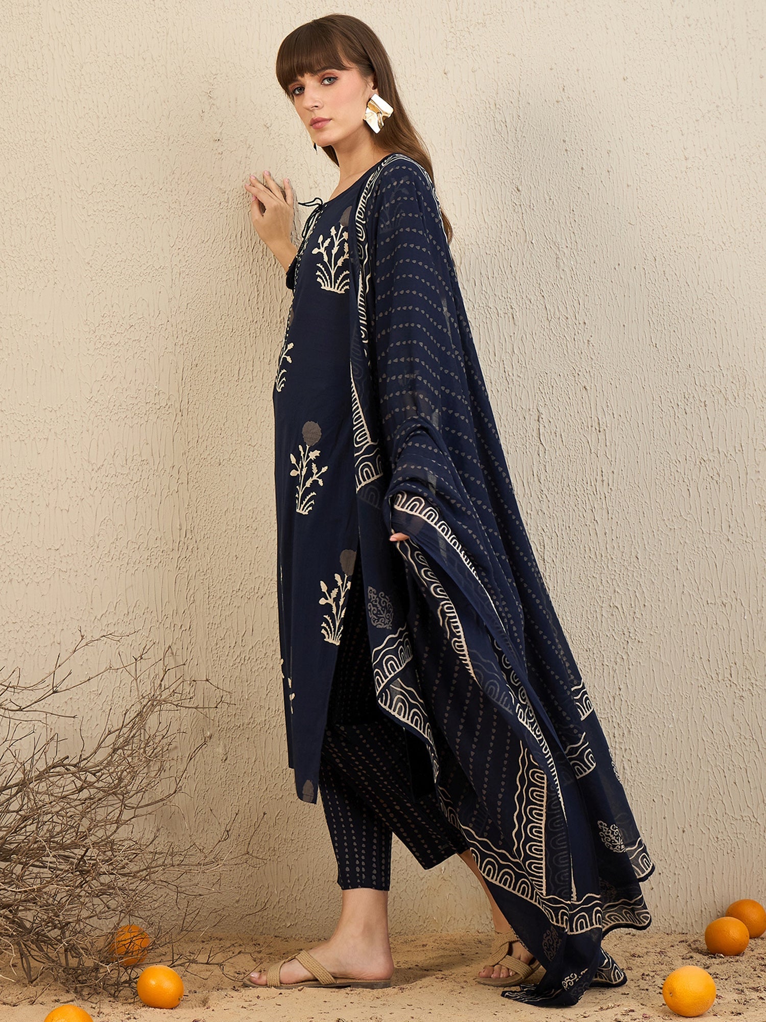 Women's Navy Blue Pure Cotton Kurta Set - Taantav