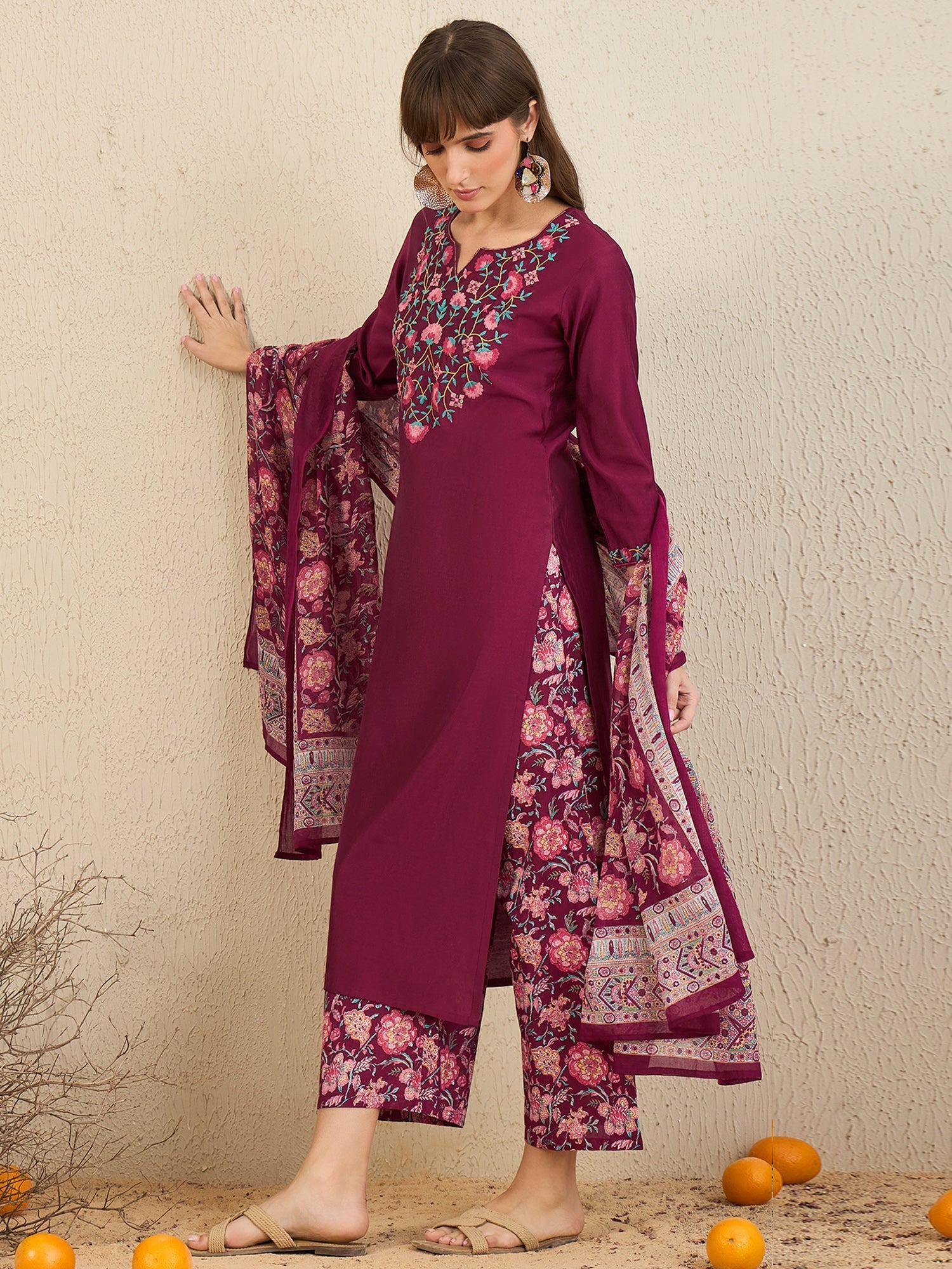 Women's Burgundy Cotton Blend Kurta Set - Taantav