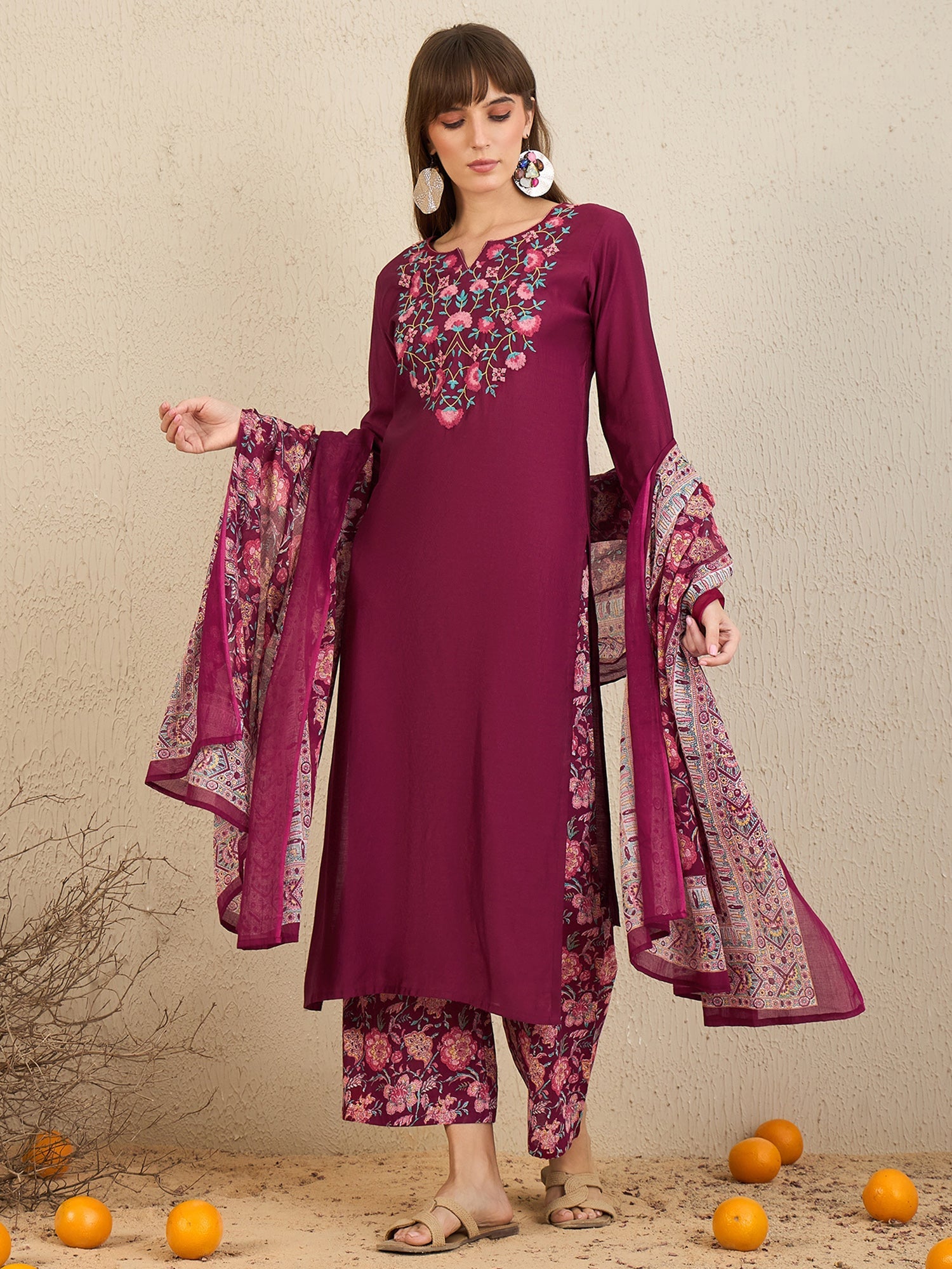 Women's Burgundy Cotton Blend Kurta Set - Taantav