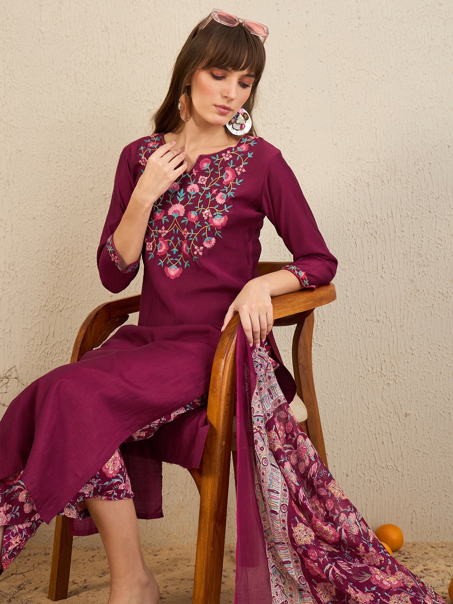 Women's Burgundy Cotton Blend Kurta Set - Taantav