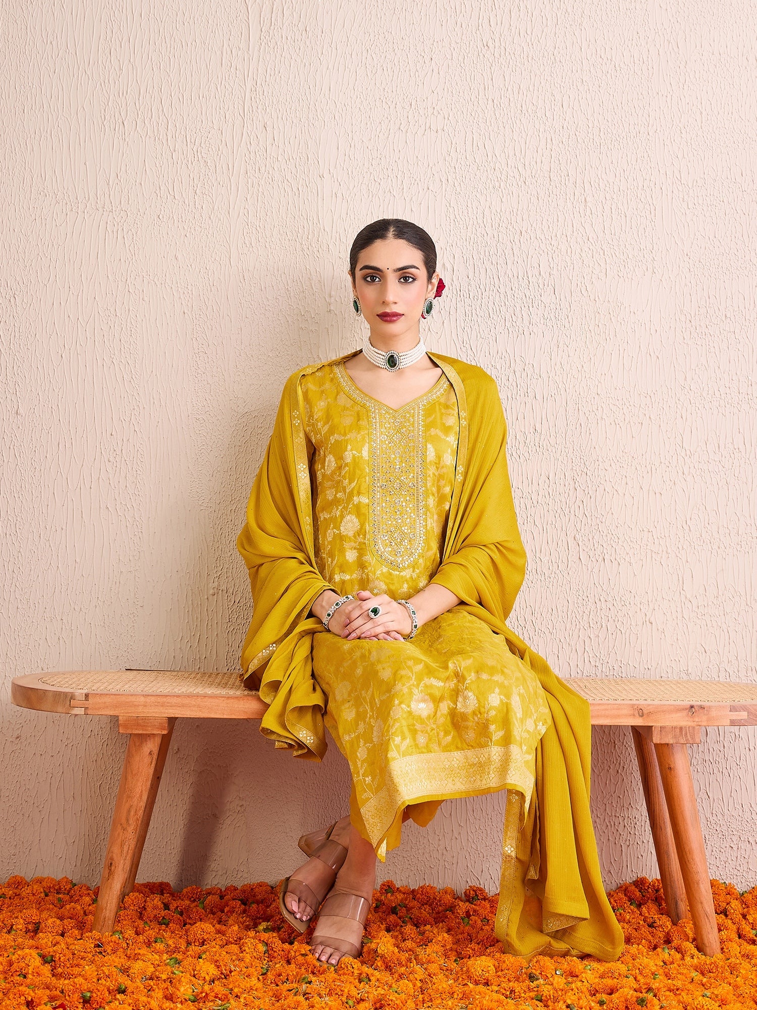 Women's Yellow Silk Blend Kurta Set - Taantav