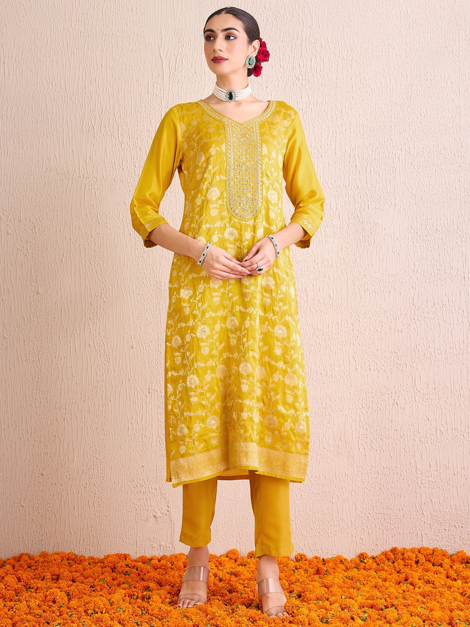 Women's Yellow Silk Blend Kurta Set - Taantav