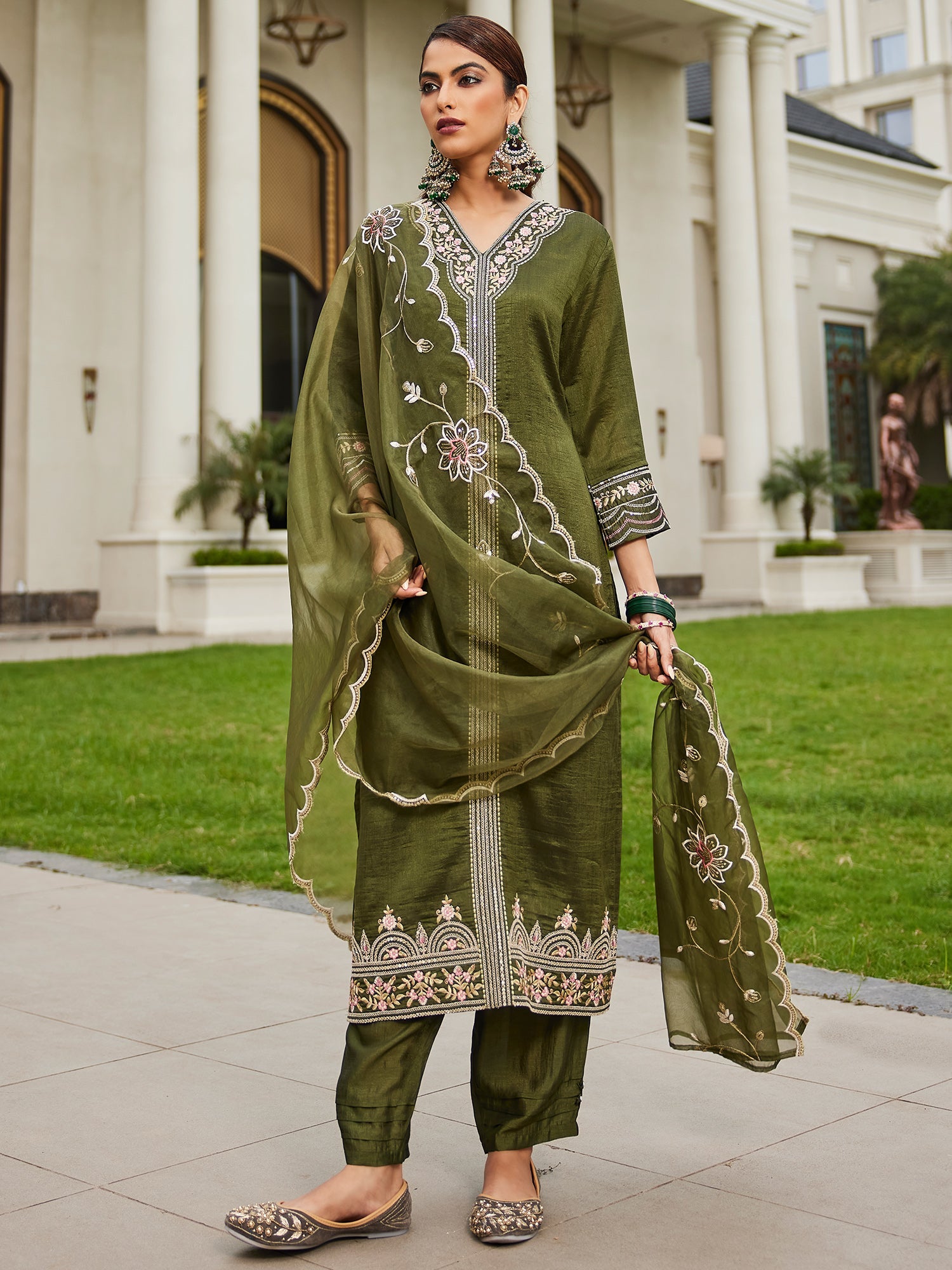 Women's Green Silk Blend Kurta Set - Taantav