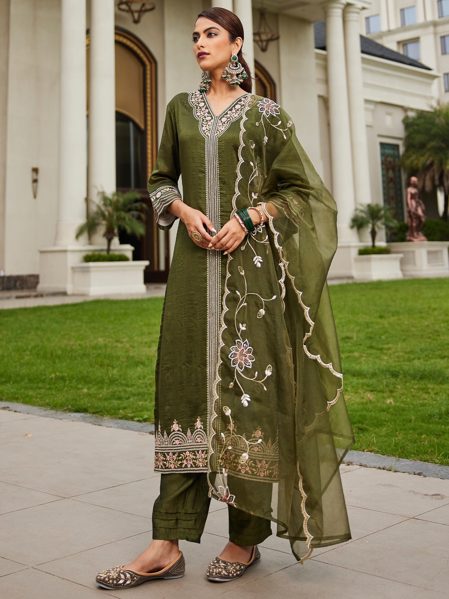 Women's Green Silk Blend Kurta Set - Taantav