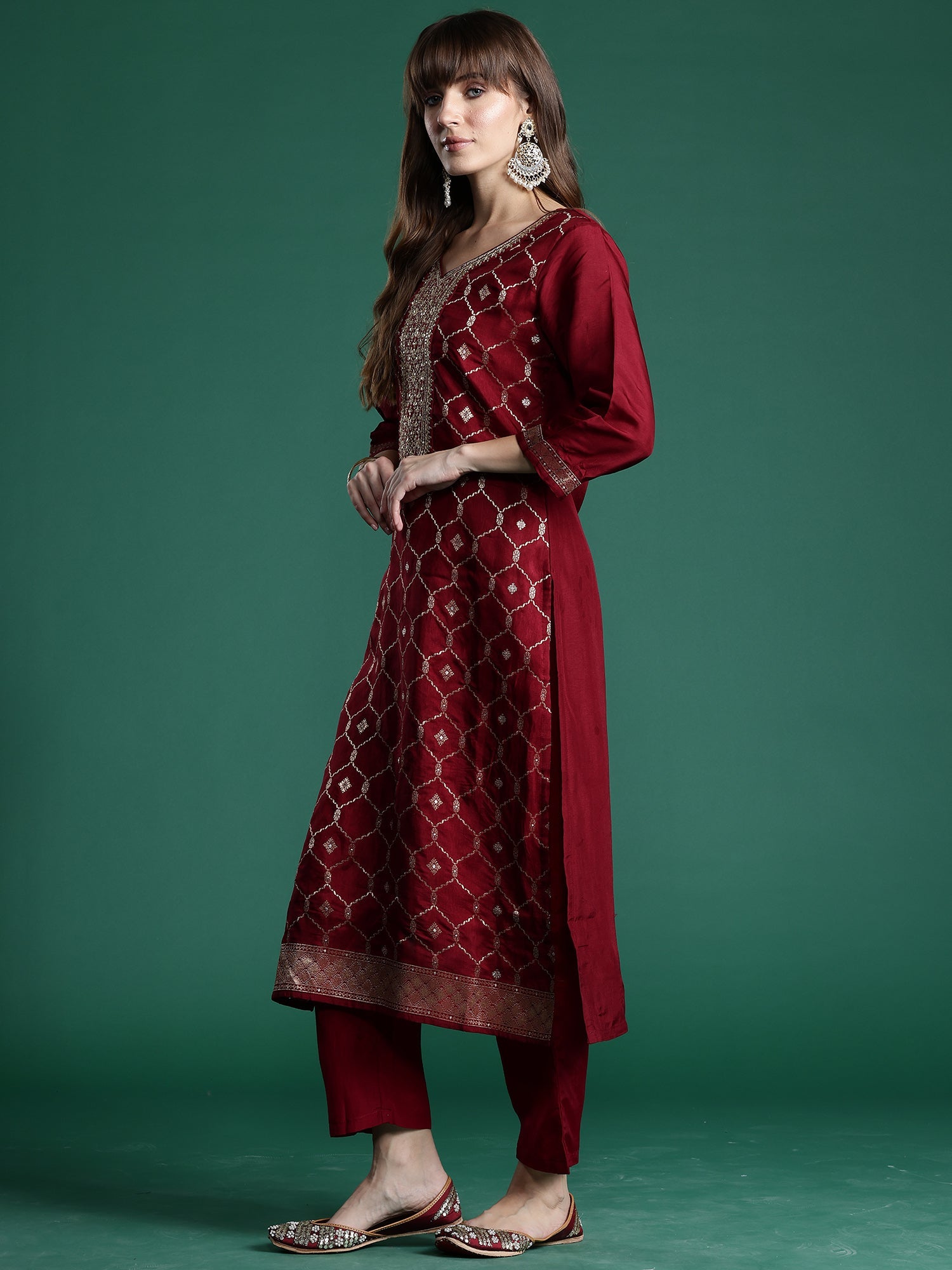 Women's Maroon Silk Blend Kurta Set - Taantav