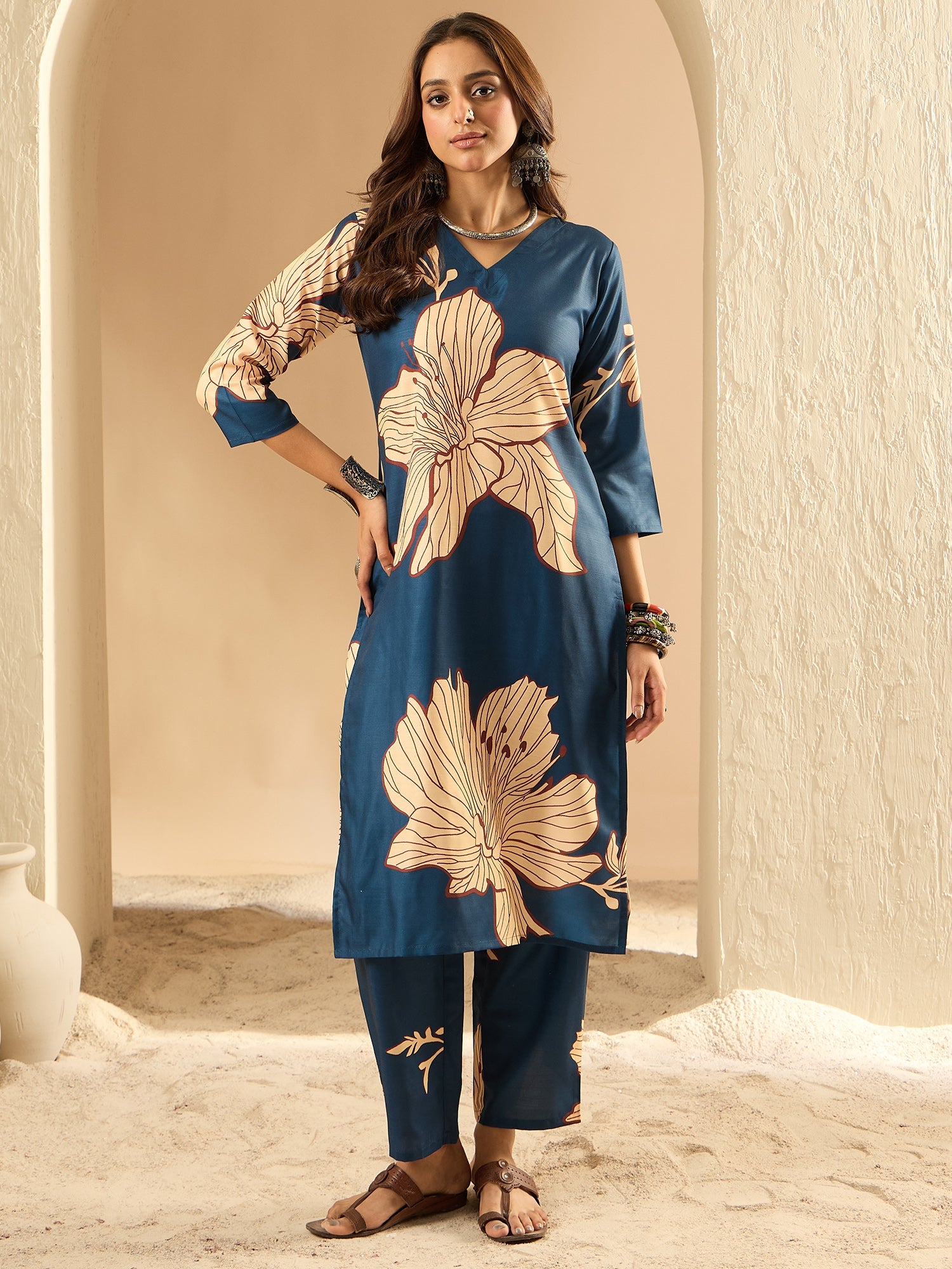 Women's Teal Cotton Blend Kurta Set - Taantav