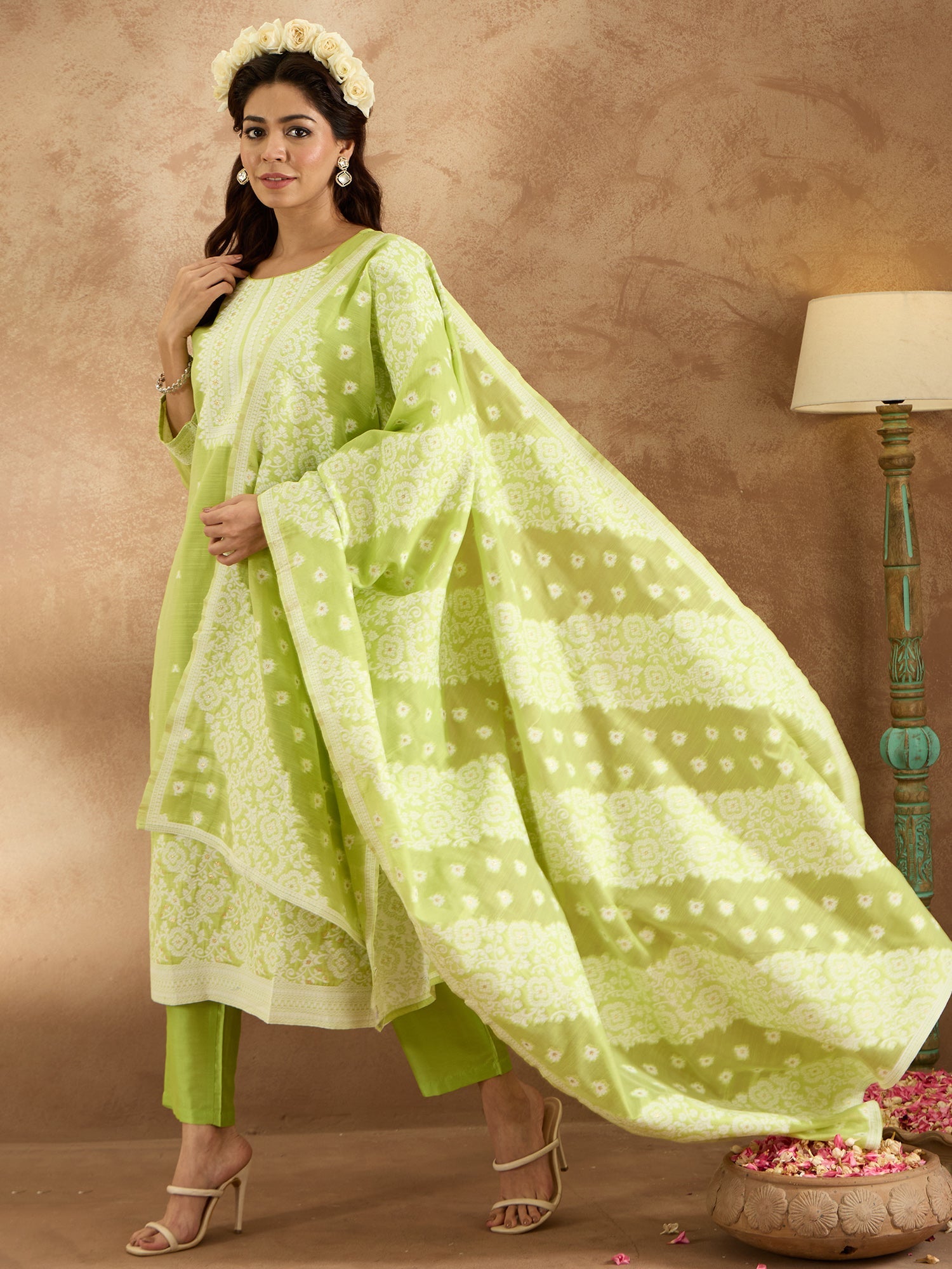 Women's Fluorescent Green Silk Blend Kurta Set - Taantav