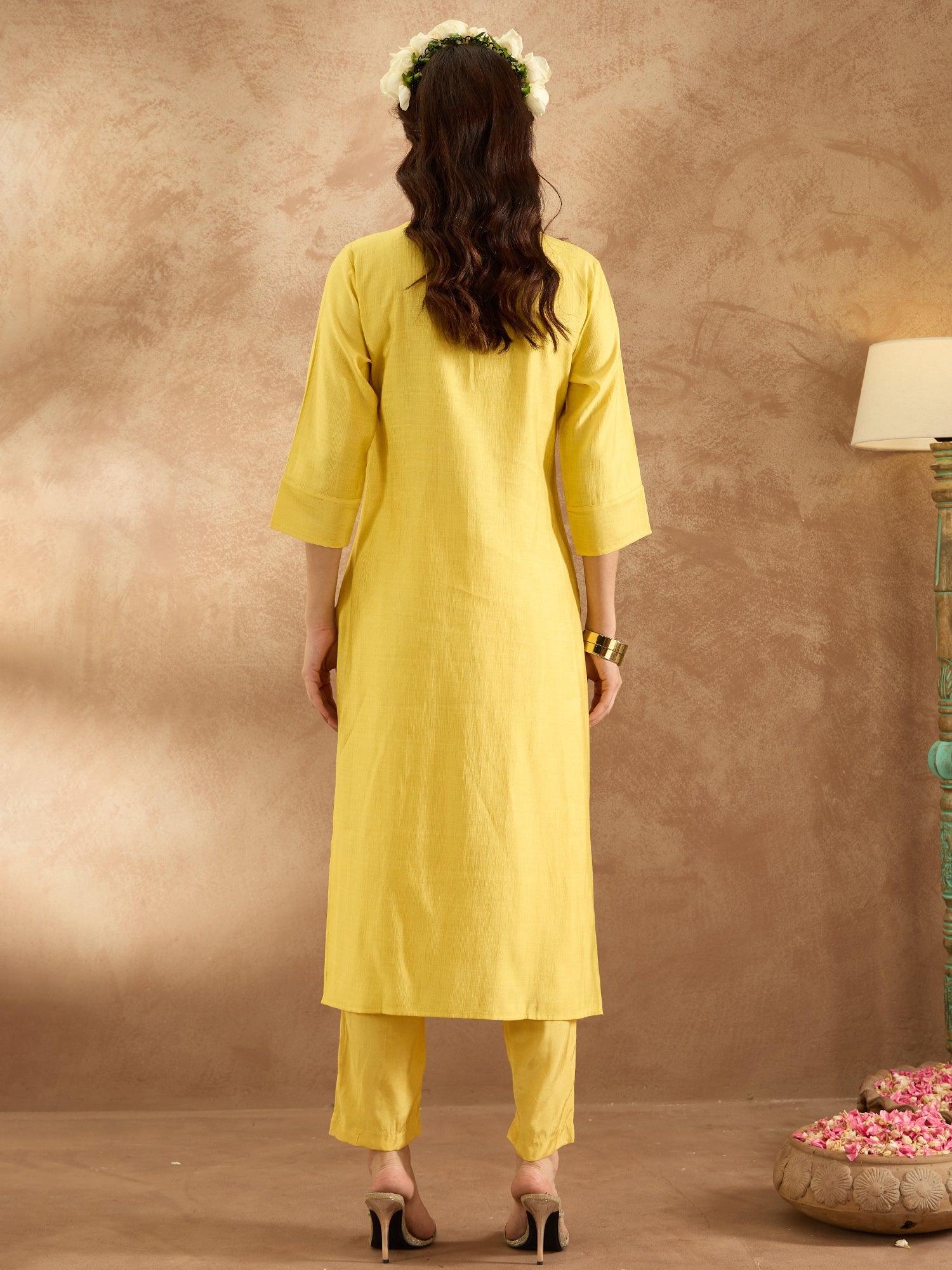 Women's Yellow Silk Blend Kurta Set - Taantav