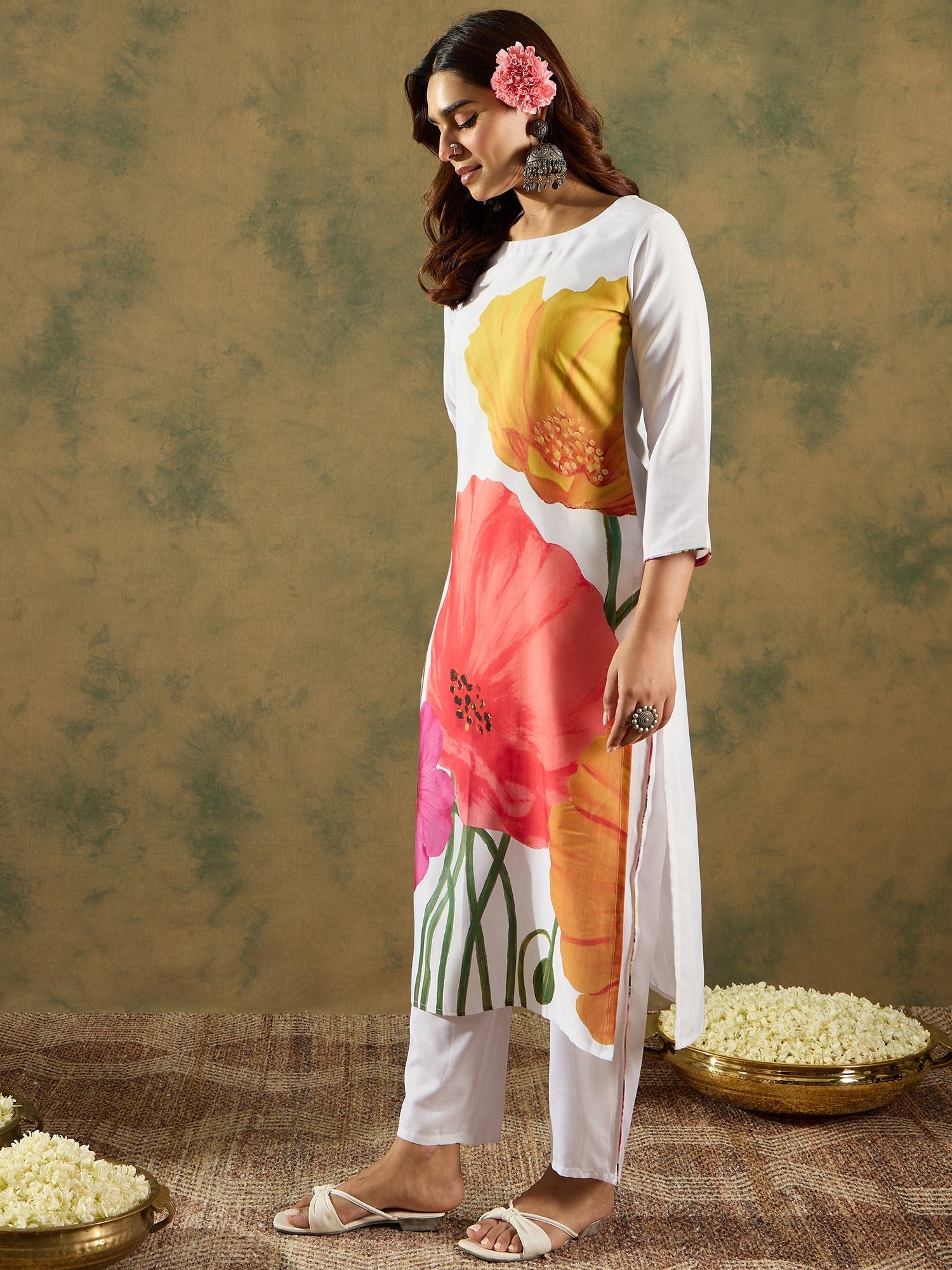 Women's White Cotton Blend Kurta Set - Taantav