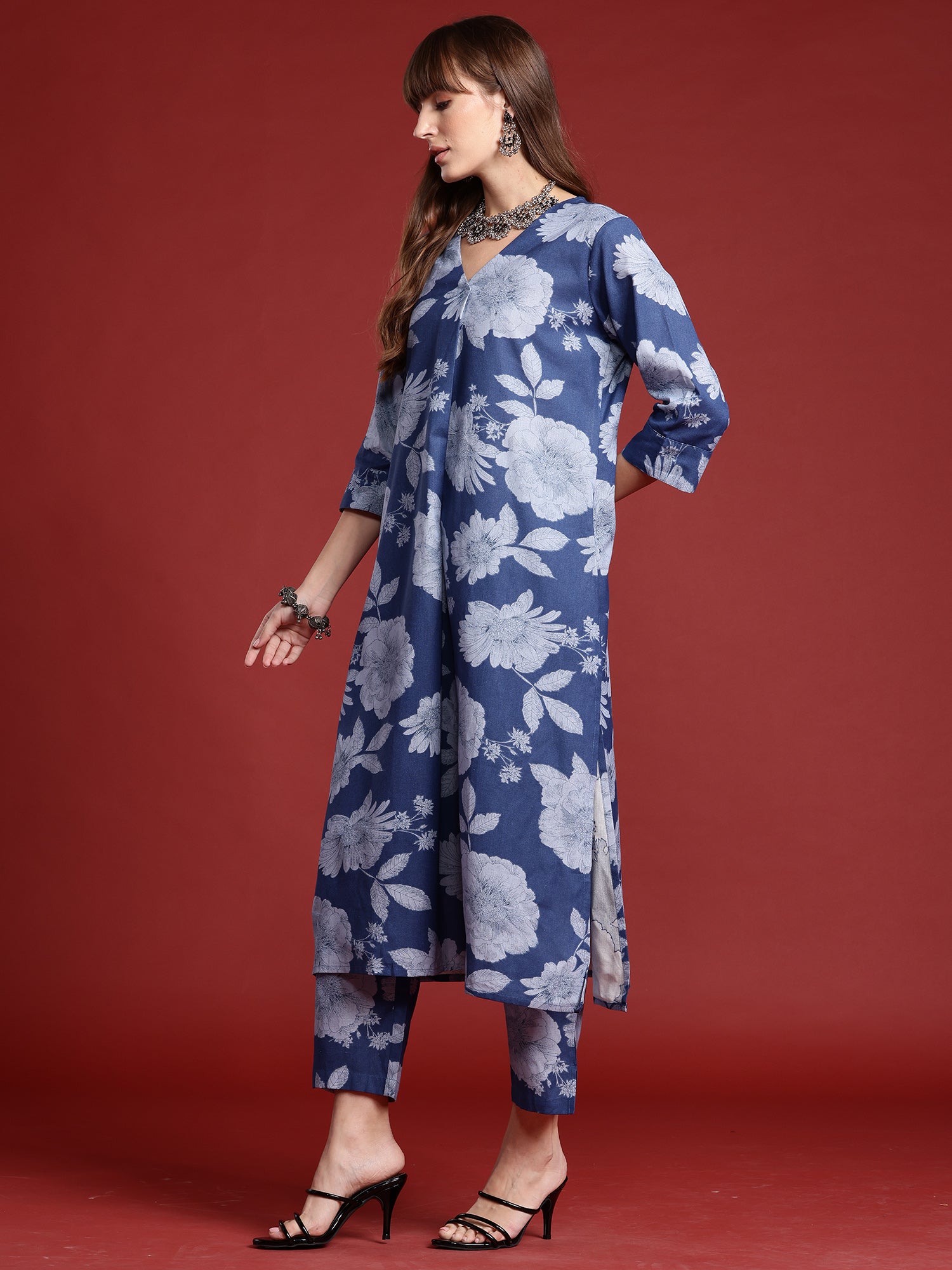 Women's Blue Cotton Blend Kurta Set - Taantav