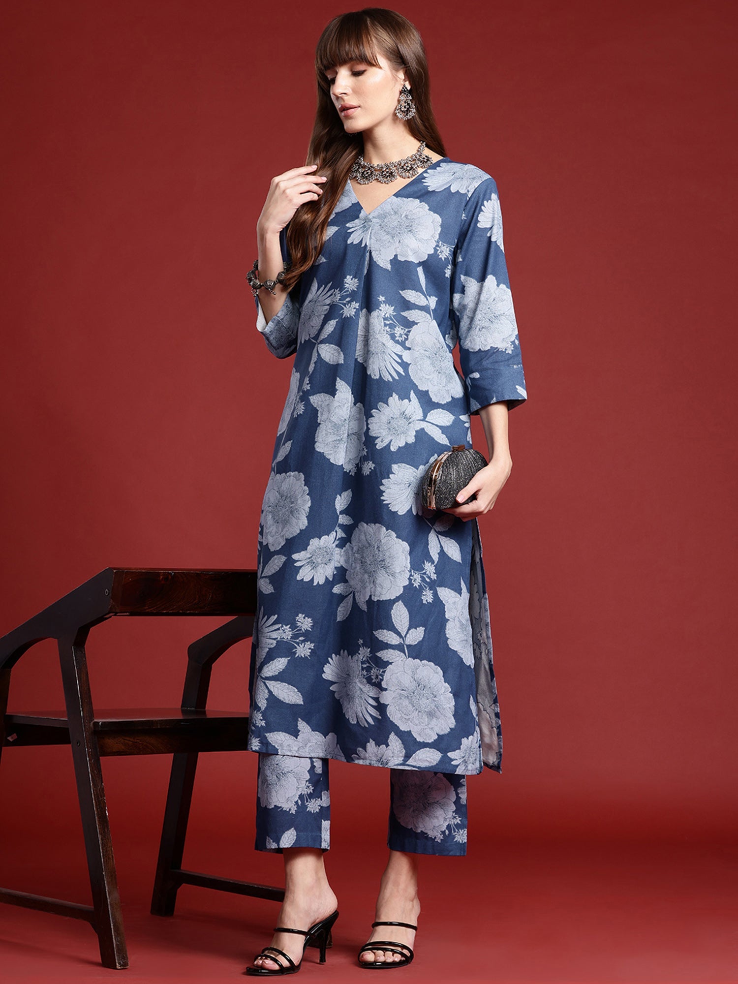 Women's Blue Cotton Blend Kurta Set - Taantav