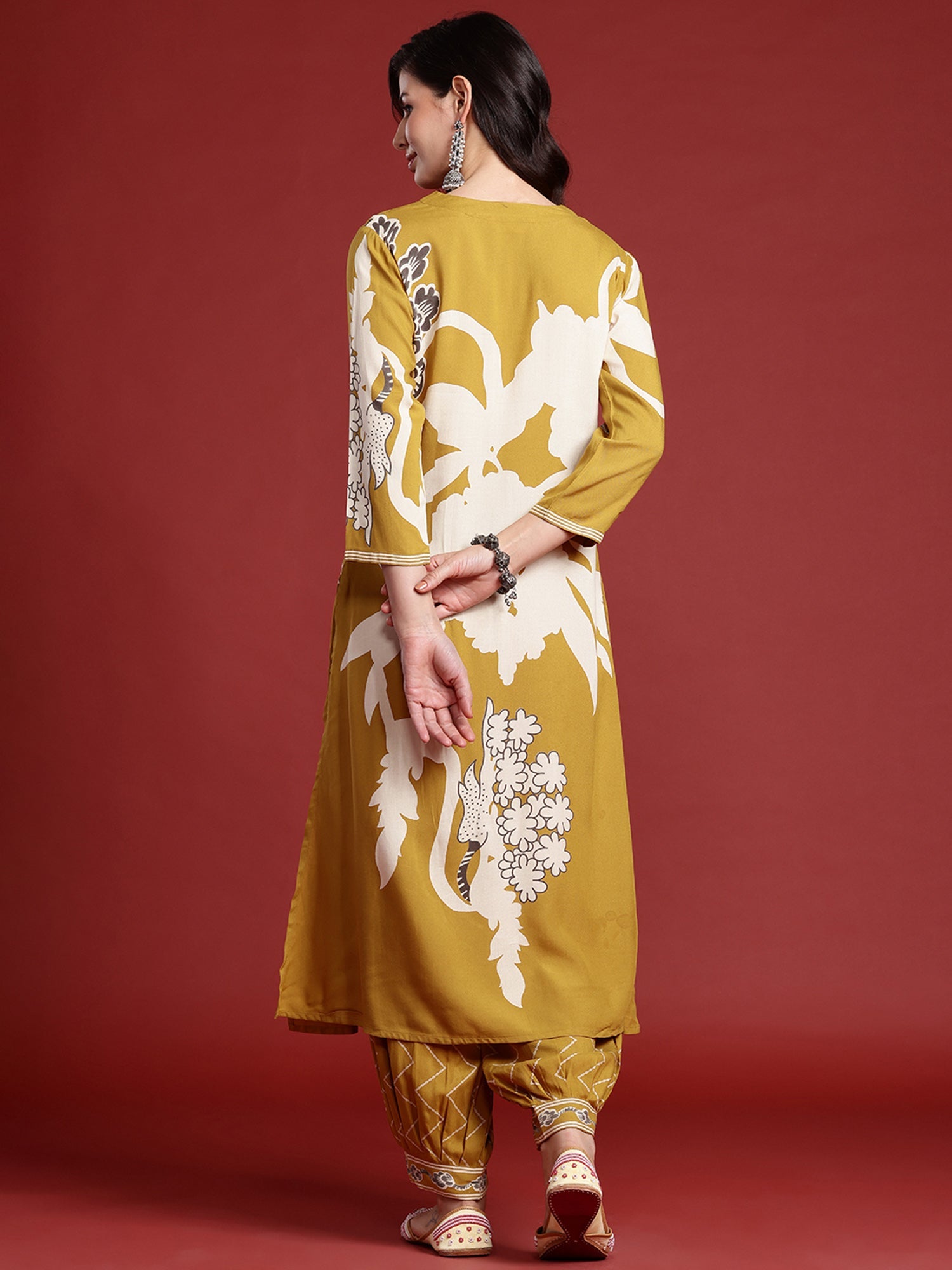 Women's Mustard Viscose Rayon Kurta Set - Taantav