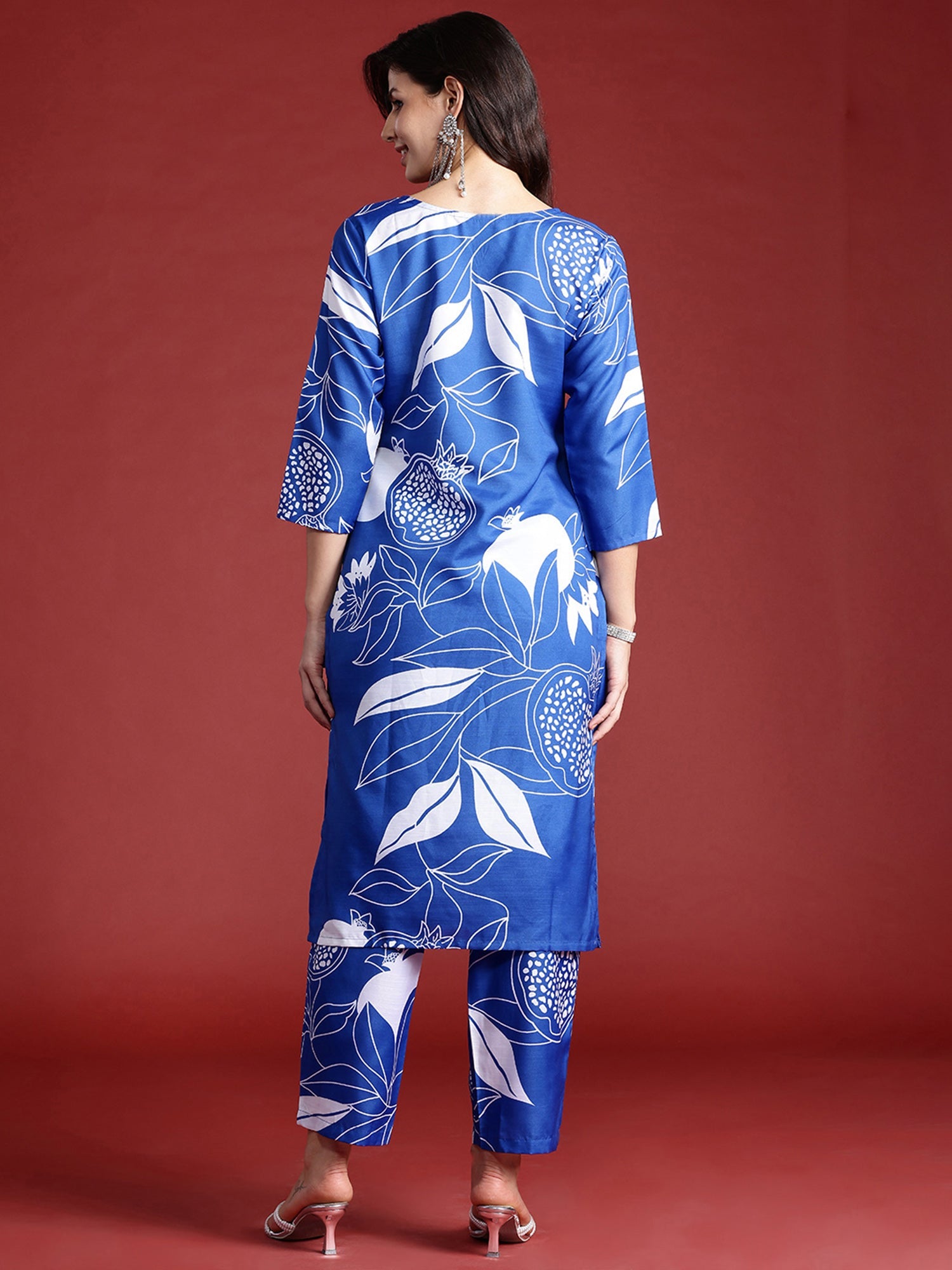 Women's Blue Cotton Blend Kurta Set - Taantav