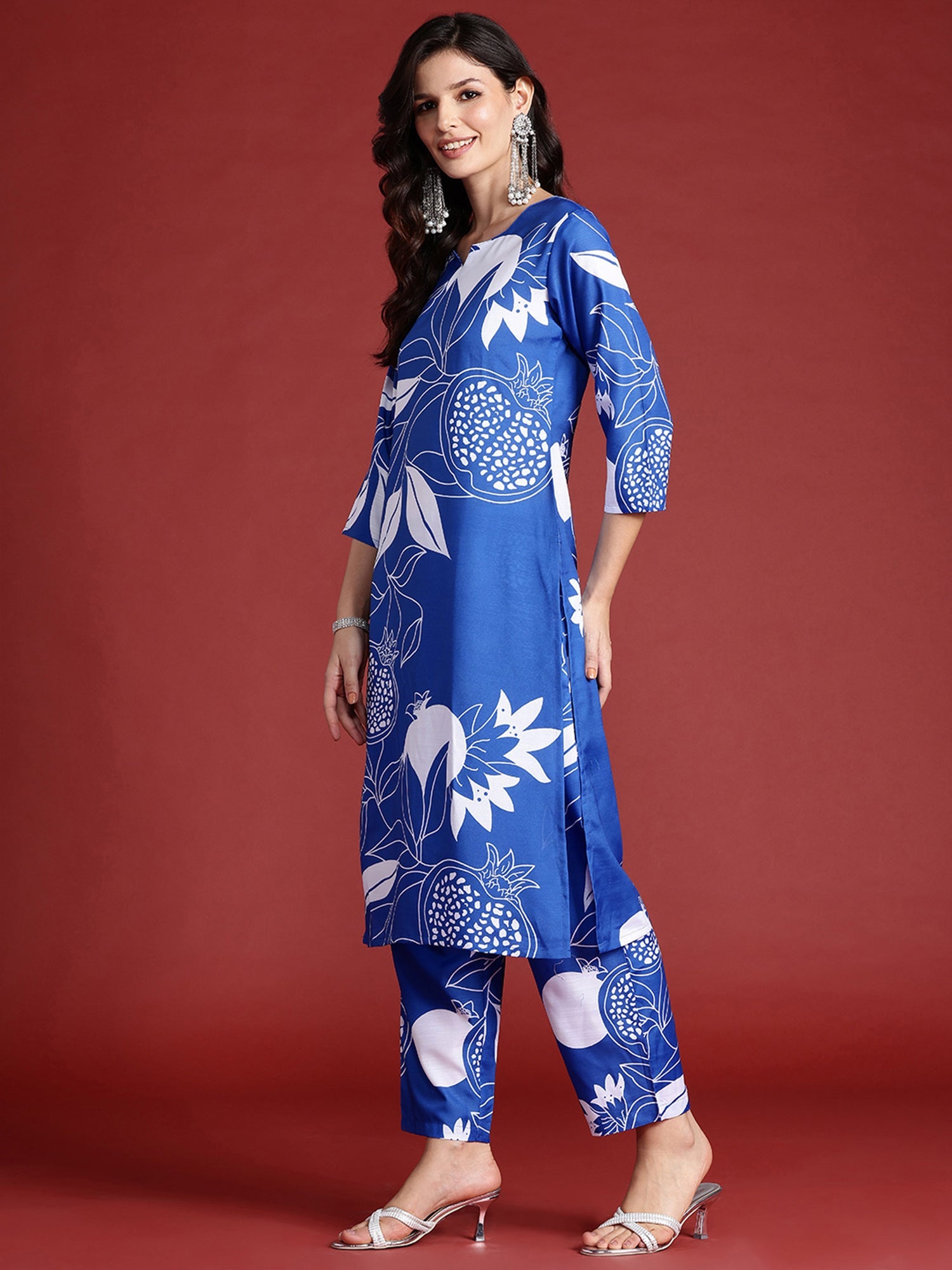 Women's Blue Cotton Blend Kurta Set - Taantav