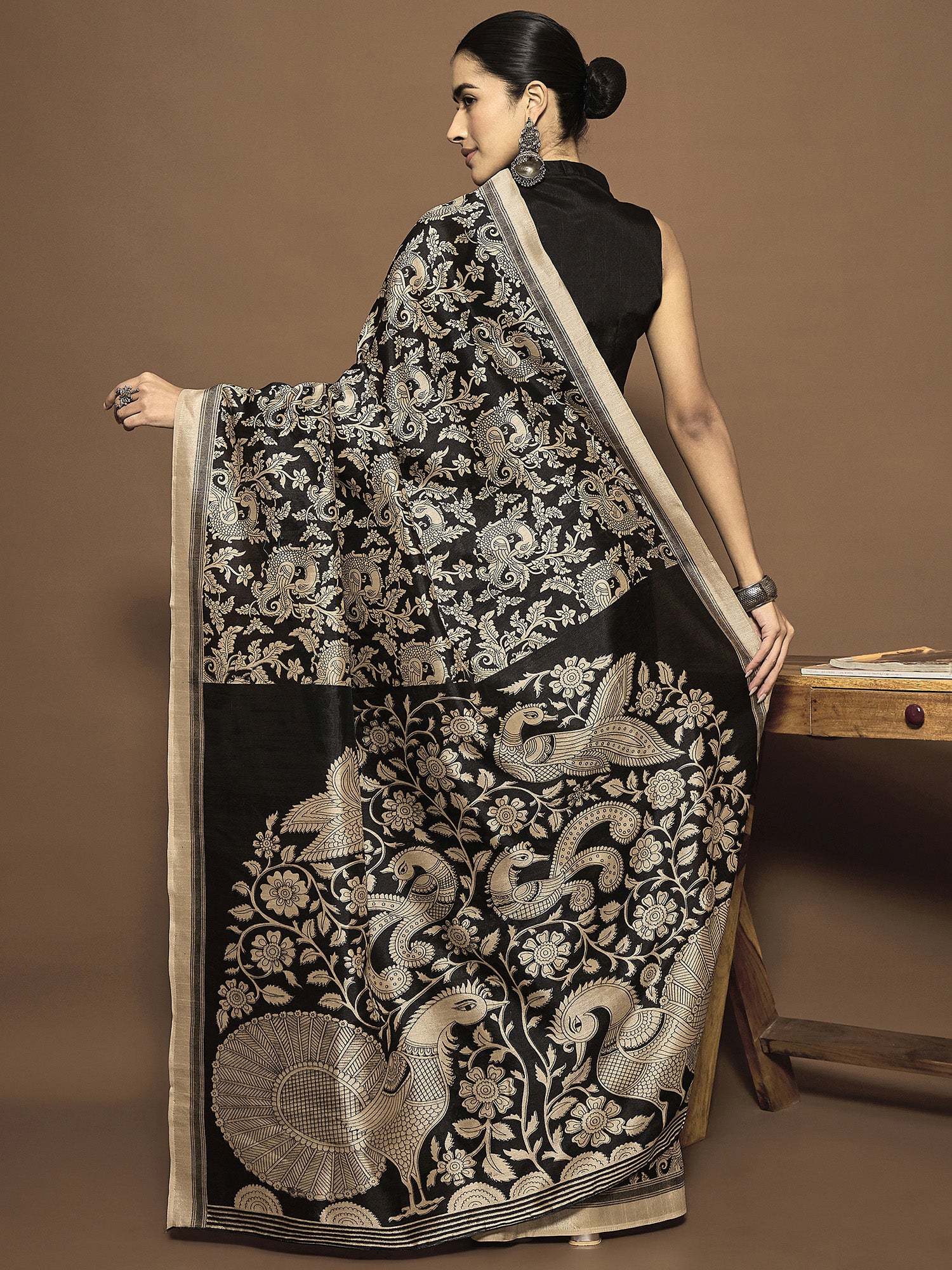 Color_Black