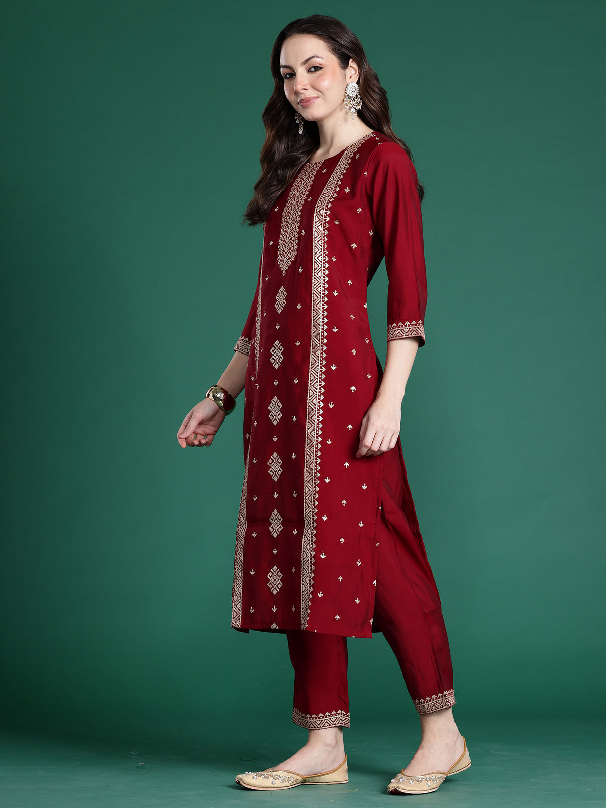 Color_Maroon