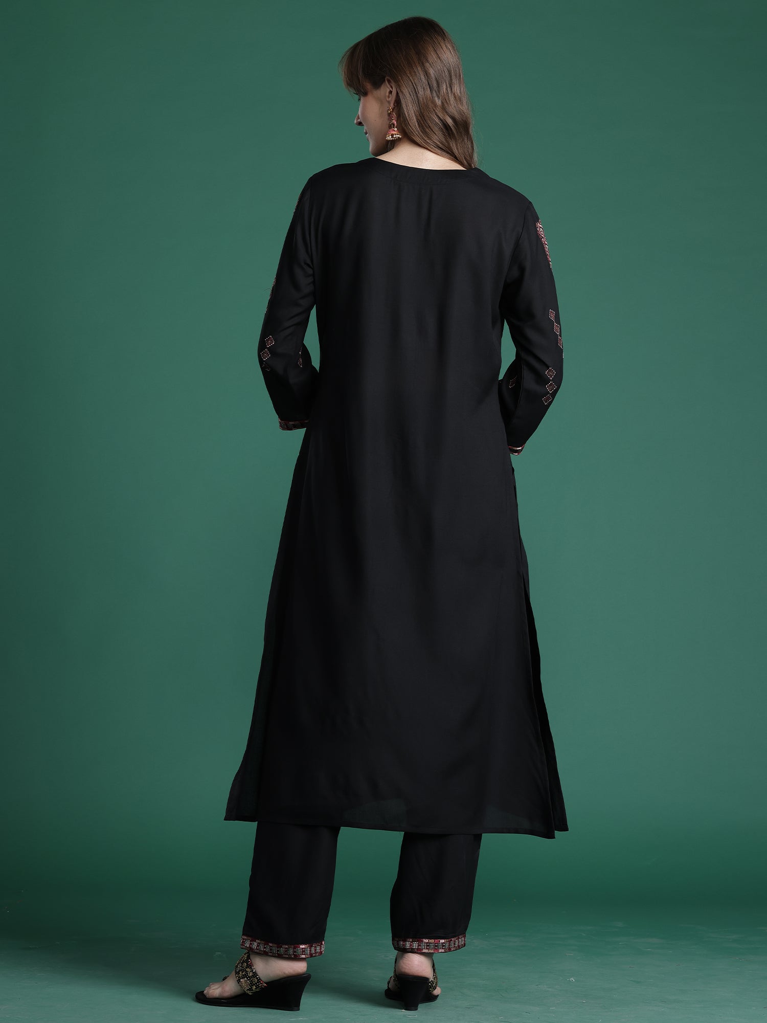 Color_Black