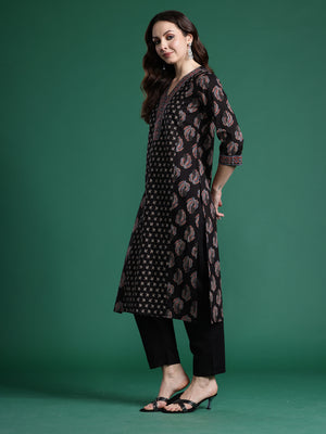 Color_Black