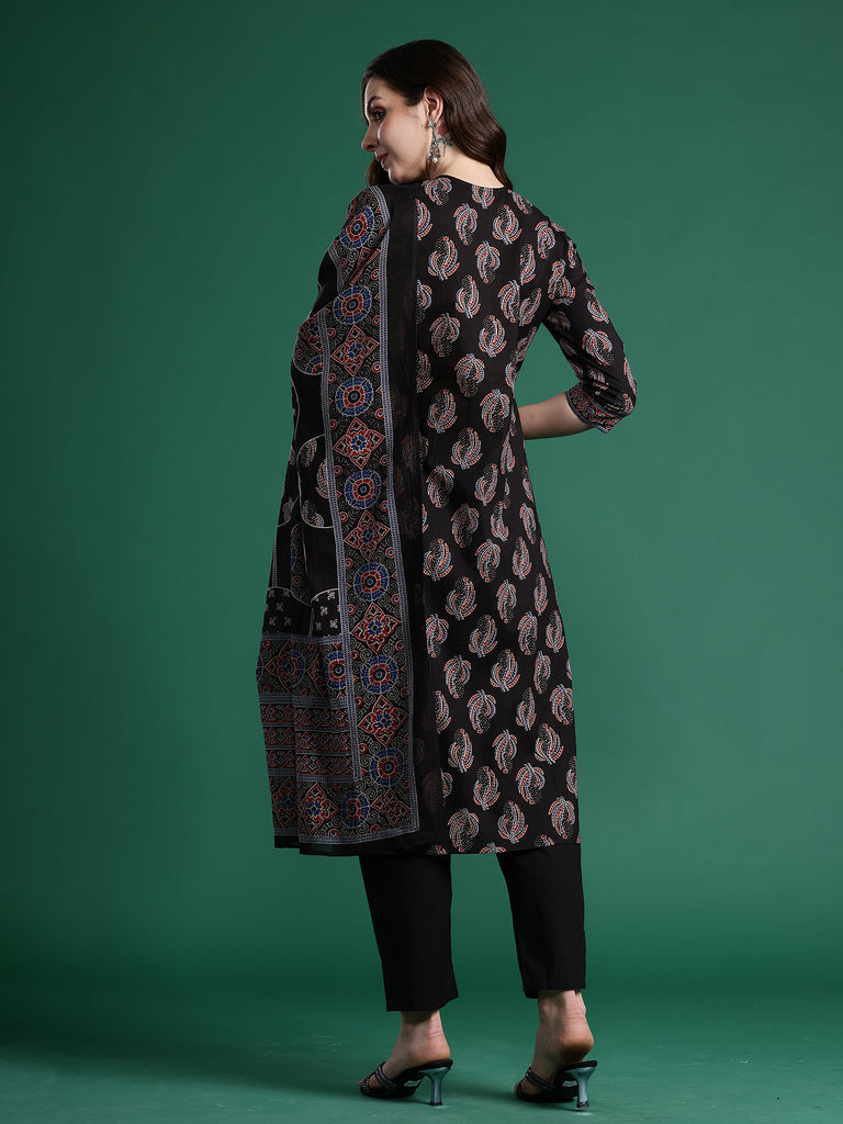Color_Black
