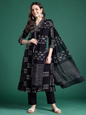 Color_Black