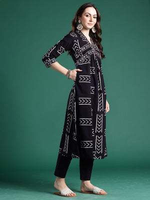 Color_Black