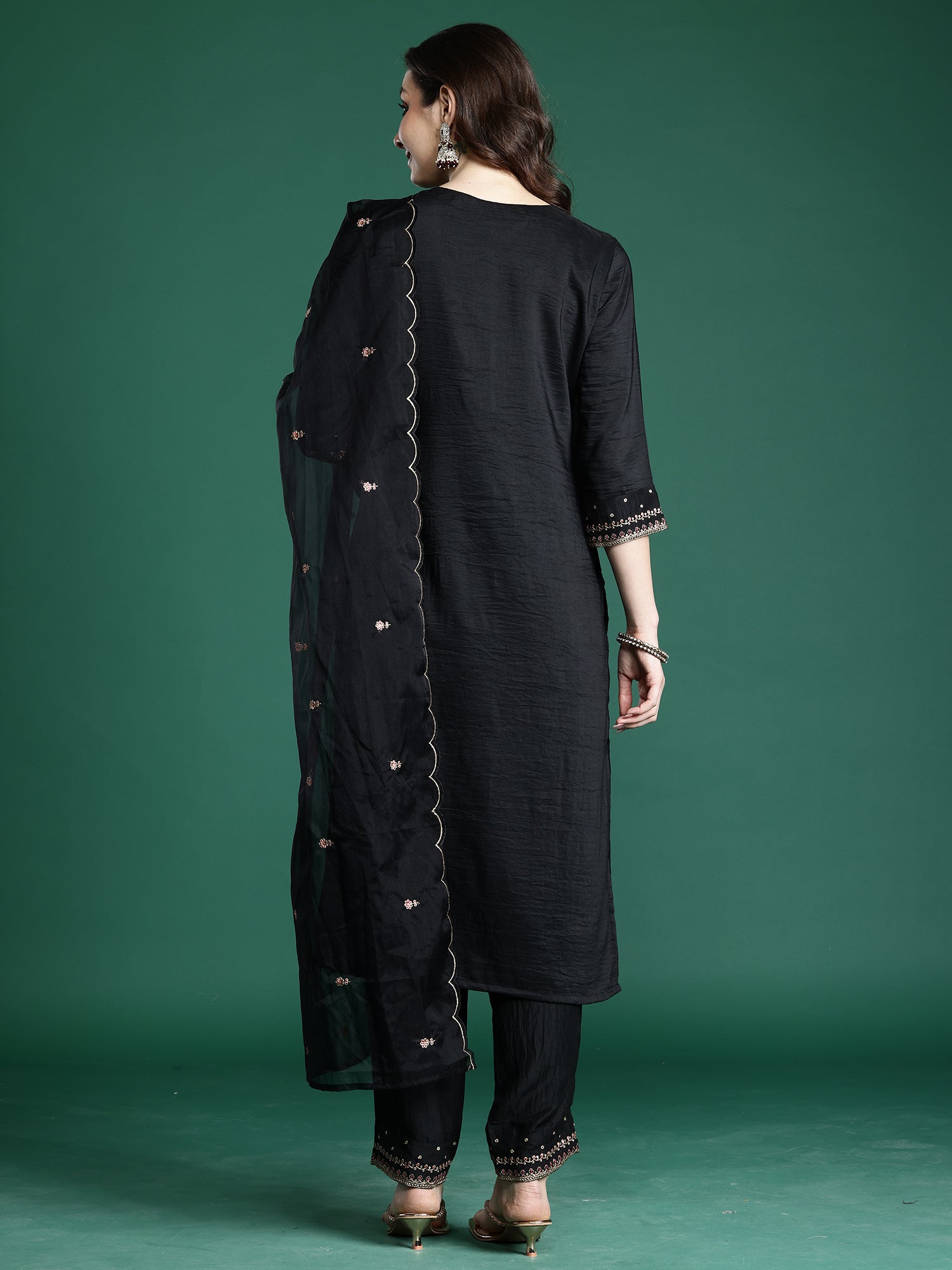 Color_Black
