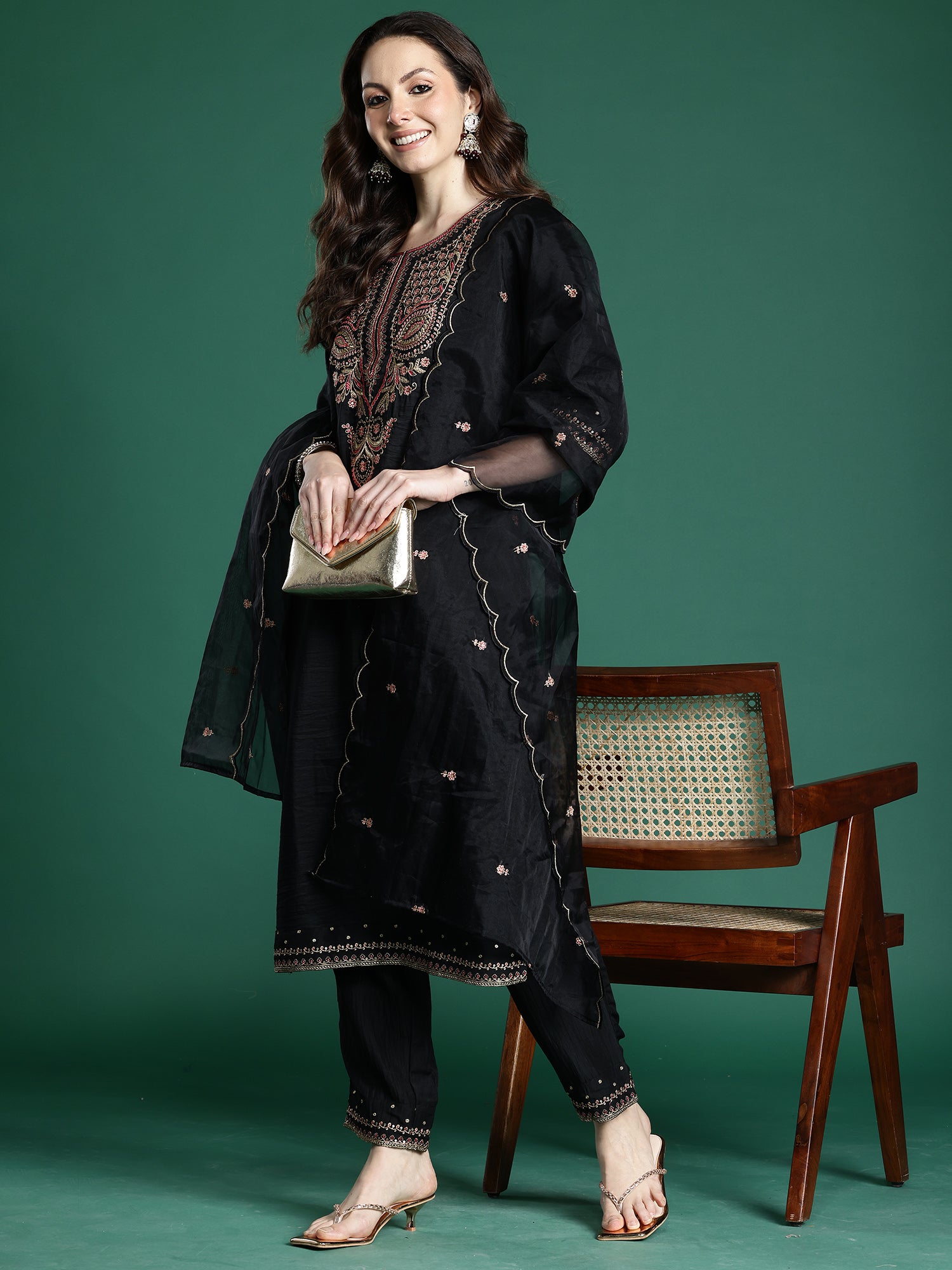 Color_Black