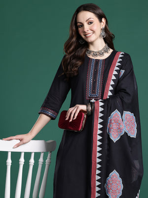 Color_Black