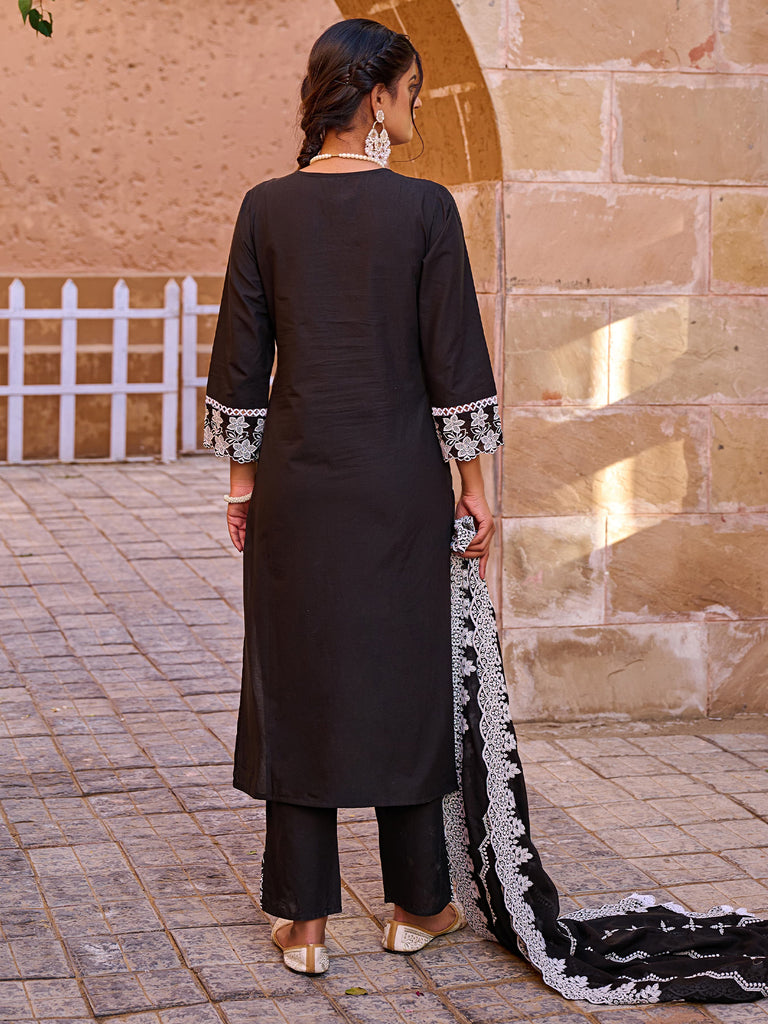Color_Black