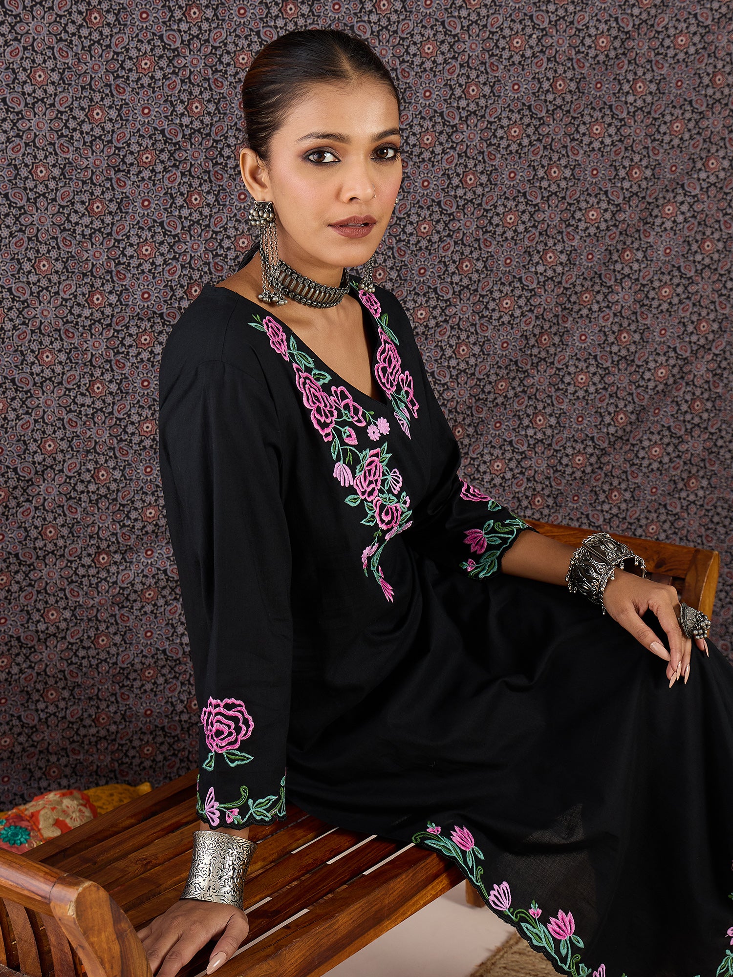 Color_Black