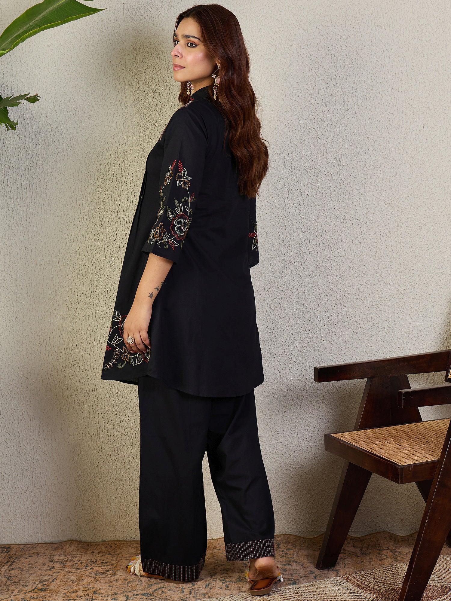 Color_Black