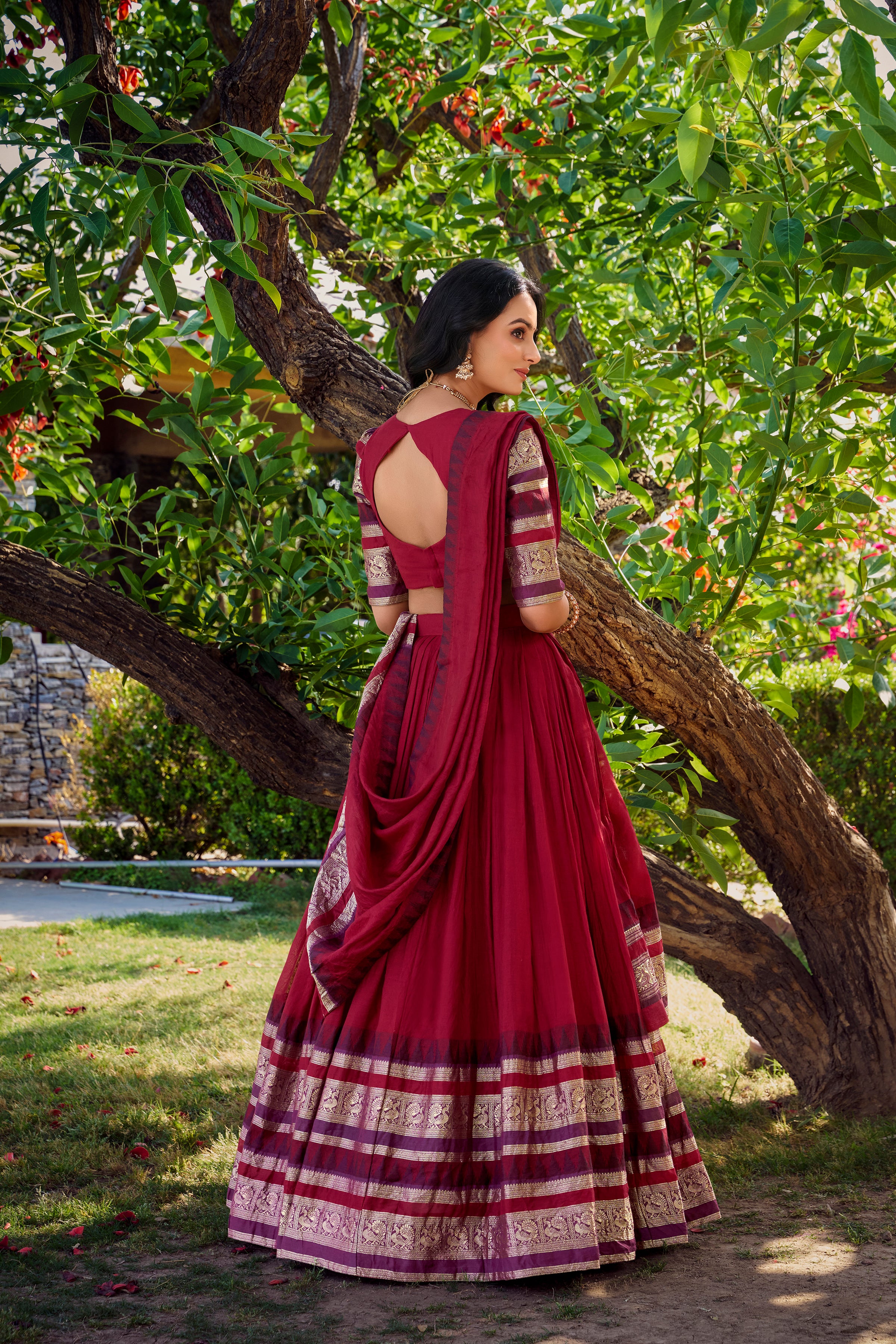 Color_Maroon