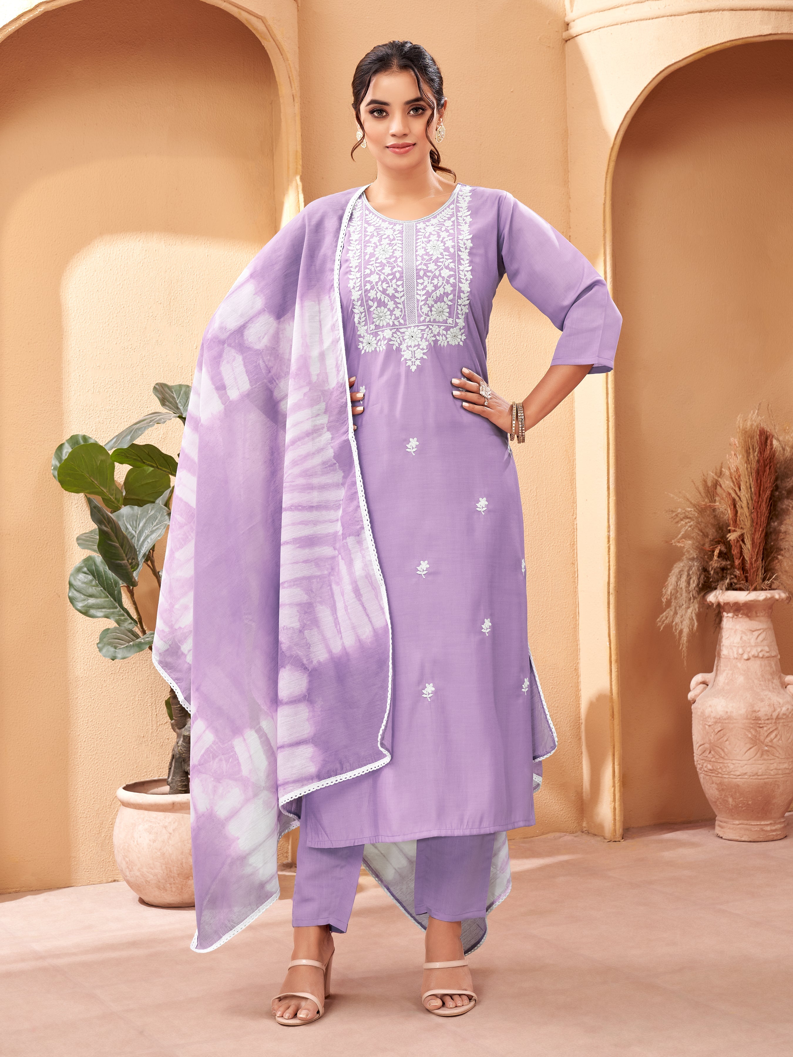 Women's Round Neck Thread Work, Chanderi Fabric Kurta & Pant With Dupatta Set - Taantav