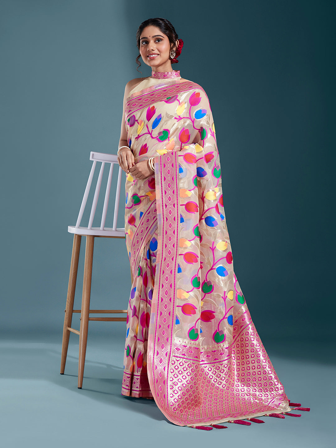 Women's Pink & Gold Oragnza Paisley Zari With Beautiful Jamdani Banarasi Saree - Royal Dwells