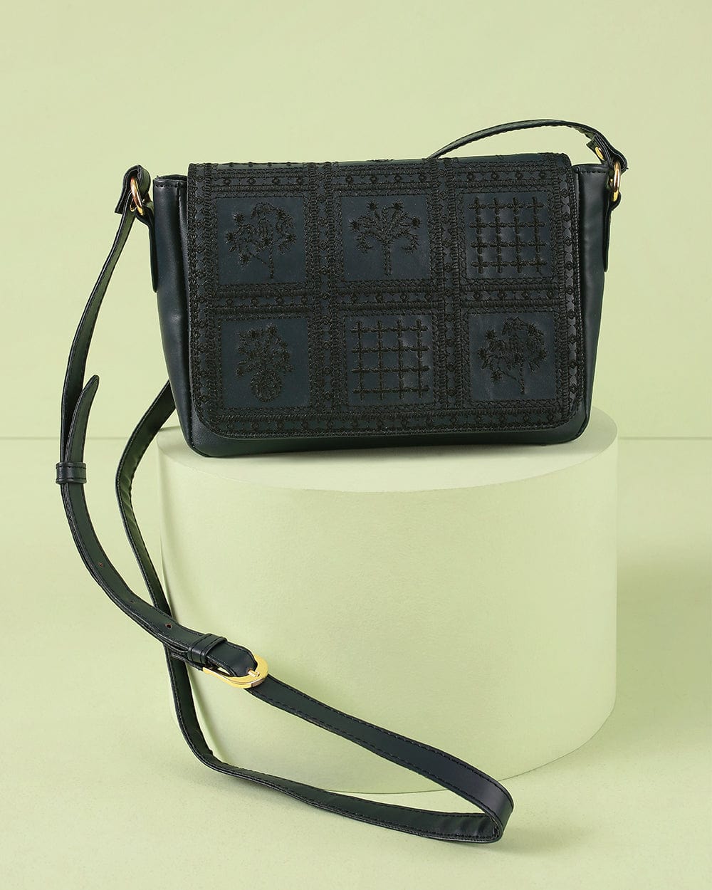 Vintage Embroidered Crossbody Bag ' Black - Chumbak