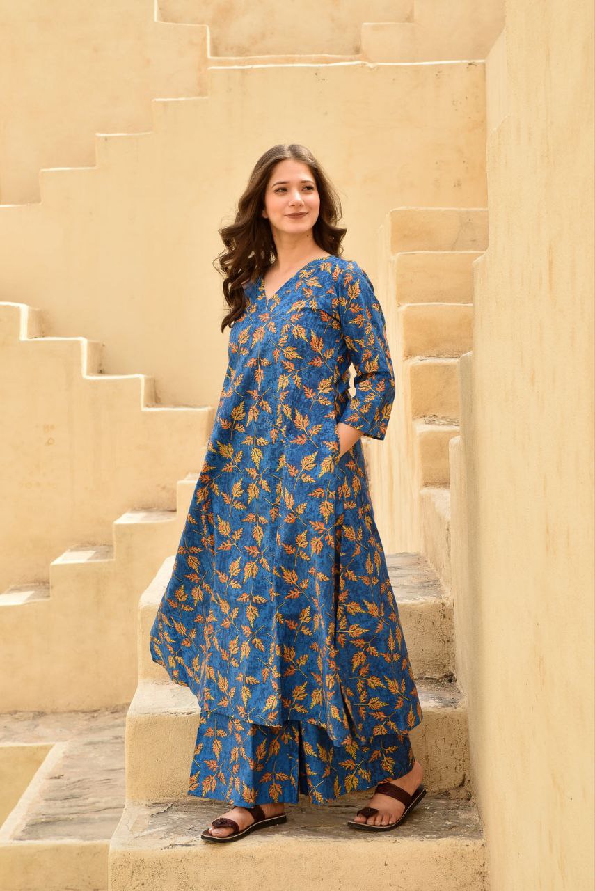 Women's Floral Printed Knee Lengthn v Neck Rayon Co-ords Set