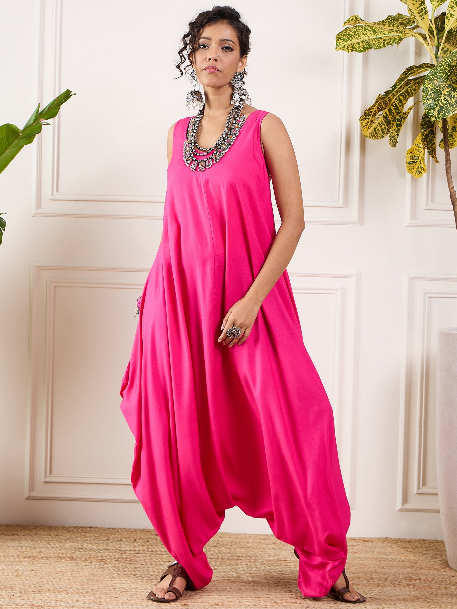 Women's Pink Round Sleeveless Jumpsuit - InWeave