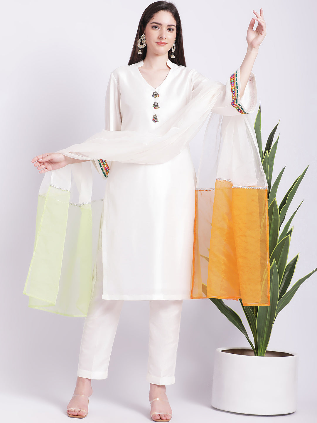 Women's Off-White Kurti With Straight Pants And Tricolour Dupatta - Anokherang