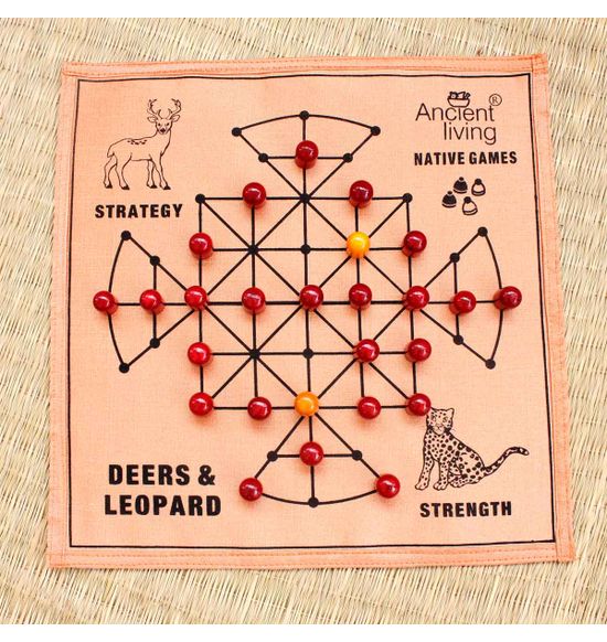 Deer's and Leopard's Board Game in Raw Silk