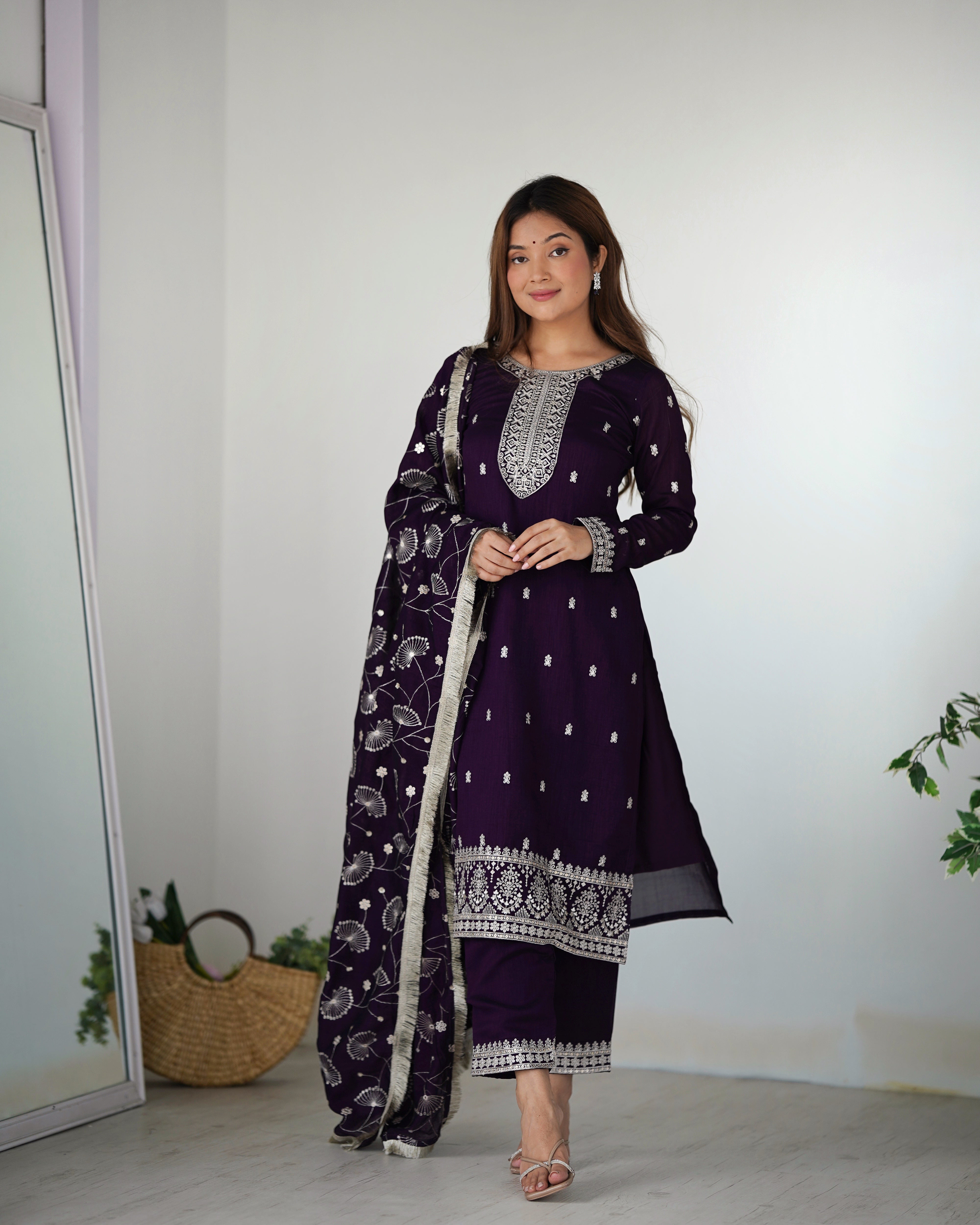 Women's Purple Lace,Printed ,Tassal,Dori Kurta Set