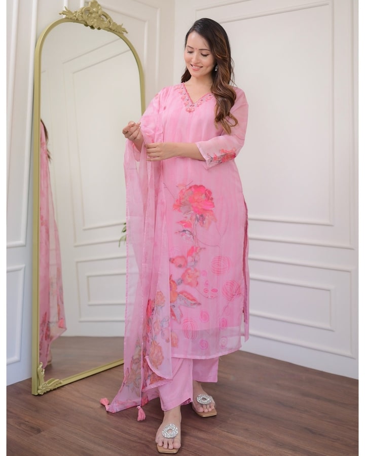 Women's V Neck Embroidered Work Organza Fabric Kurta & Pant With Dupatta Set - Taantav