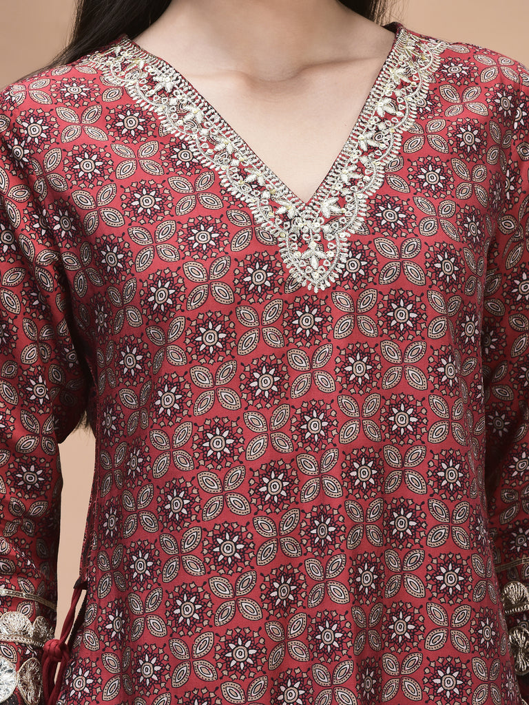Color_Maroon