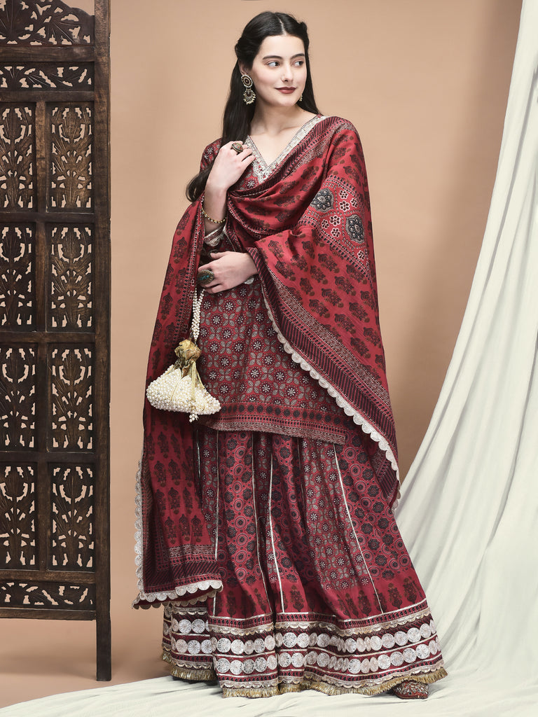 Color_Maroon