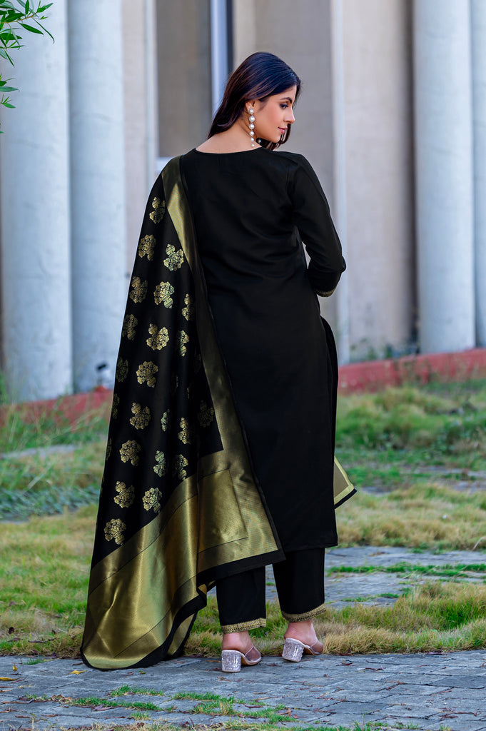 Color_Black