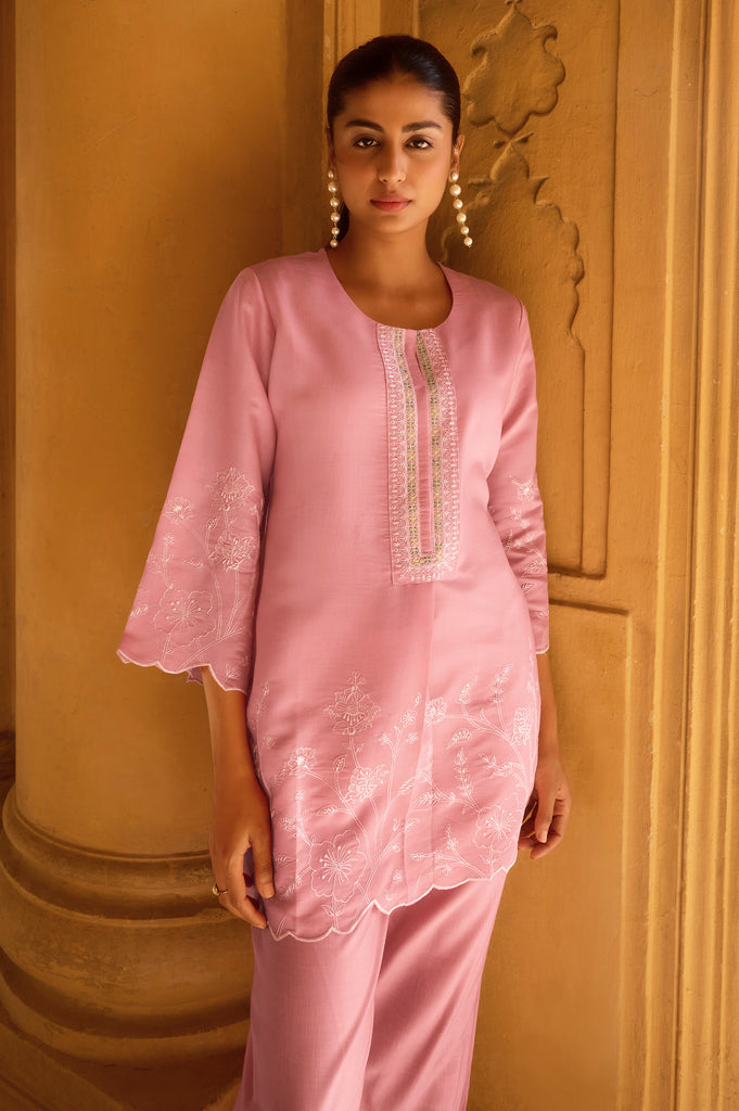 Color_Pink