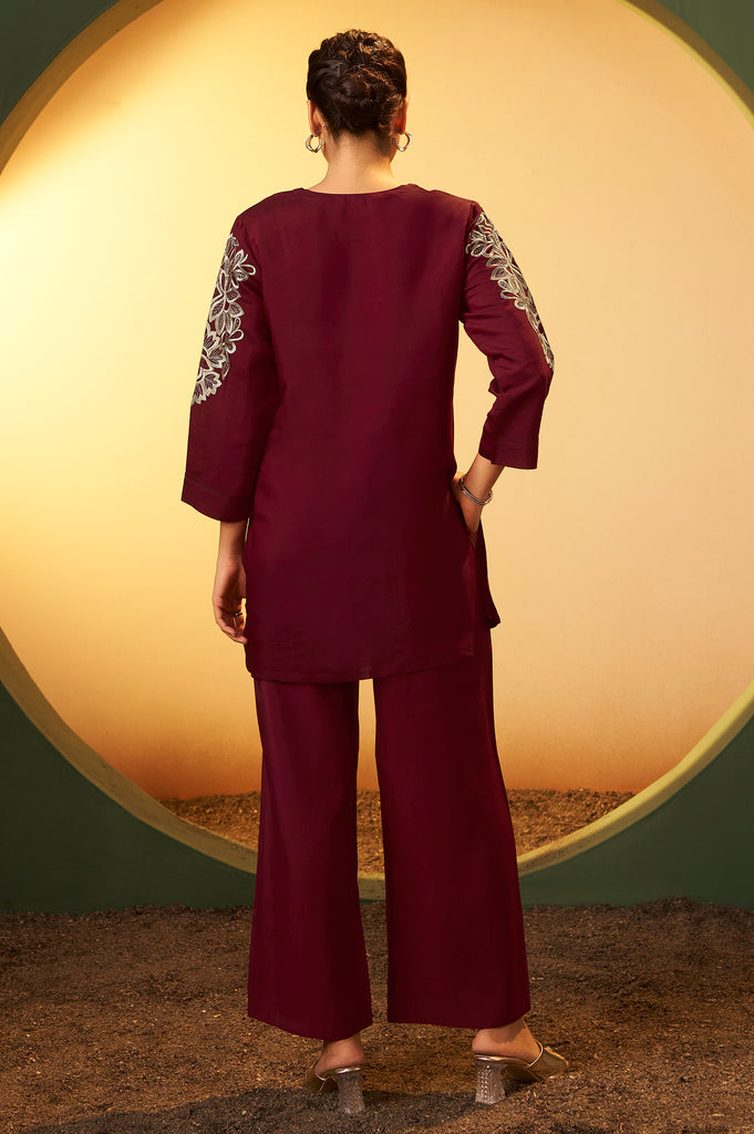 Color_Maroon