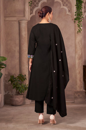 Color_Black