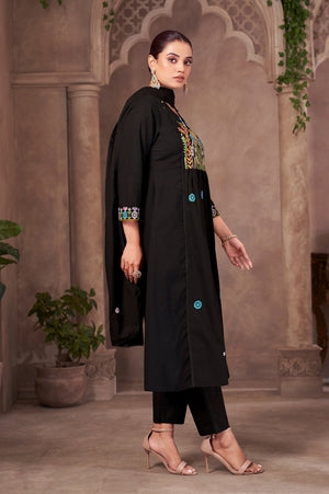 Color_Black