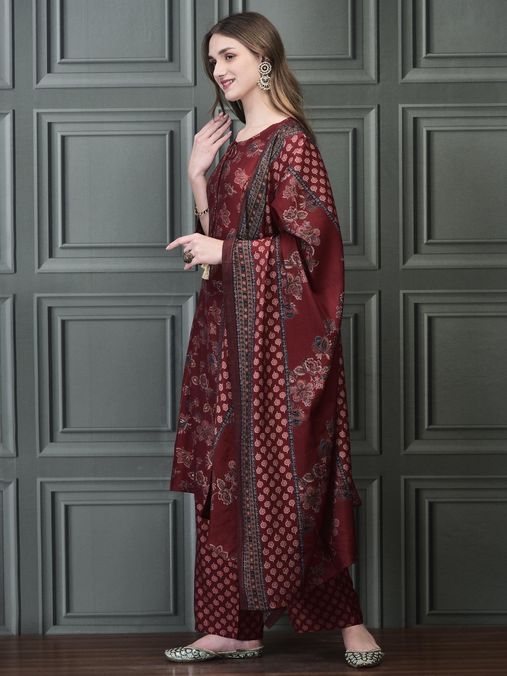 Color_Maroon